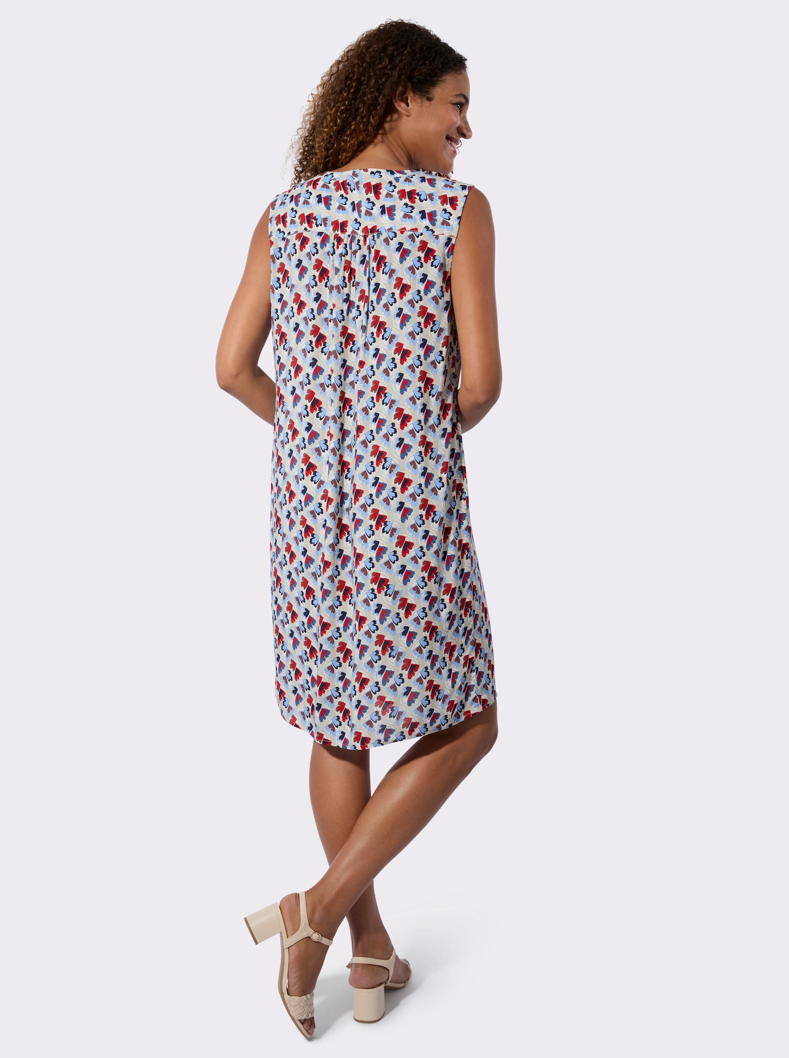 Druckkleid mit Brustabnähern - himmelblau-erdbeere-bedruckt