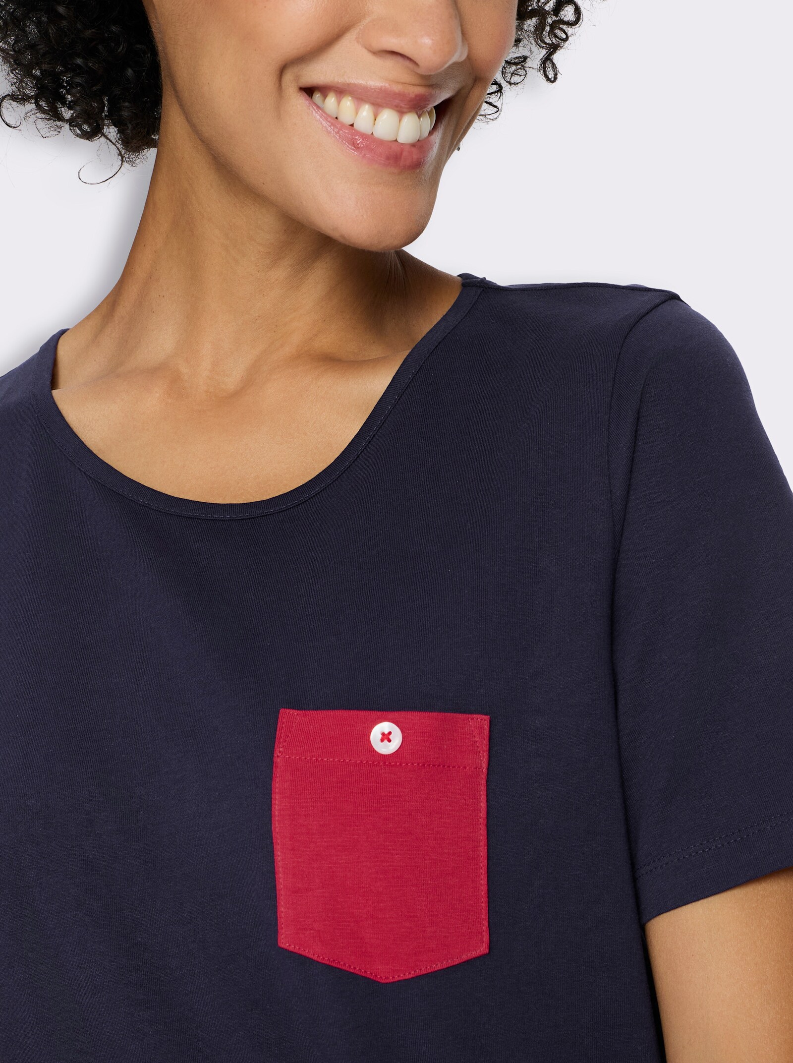 Longshirt mit kontrastfarbiger Brusttasche - marine