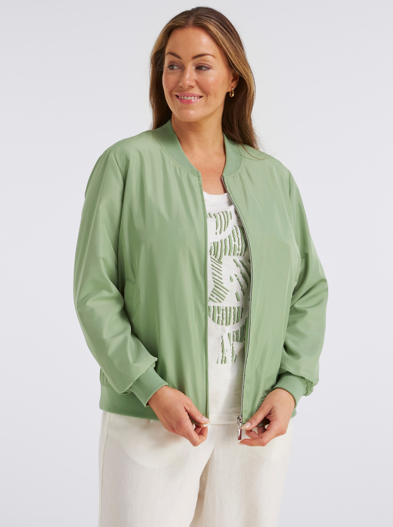 sheego Blouson met subtiele glans - eucalyptus