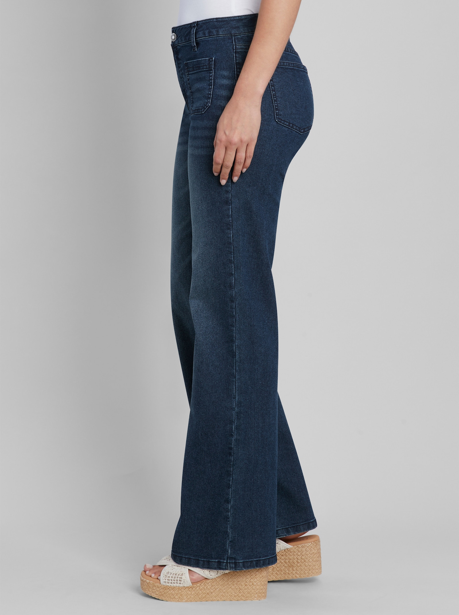 heine Bootcut-Jeans mit aufgesetzten Taschen - blue-stone-washed