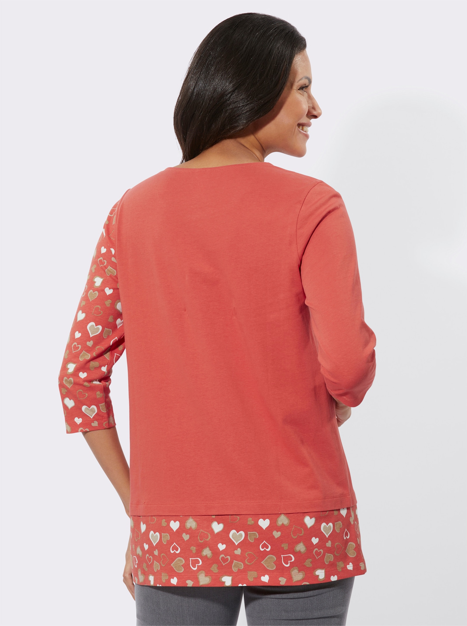 Longshirt mit Herzchen-Einsätzen - terra-camel-bedruckt