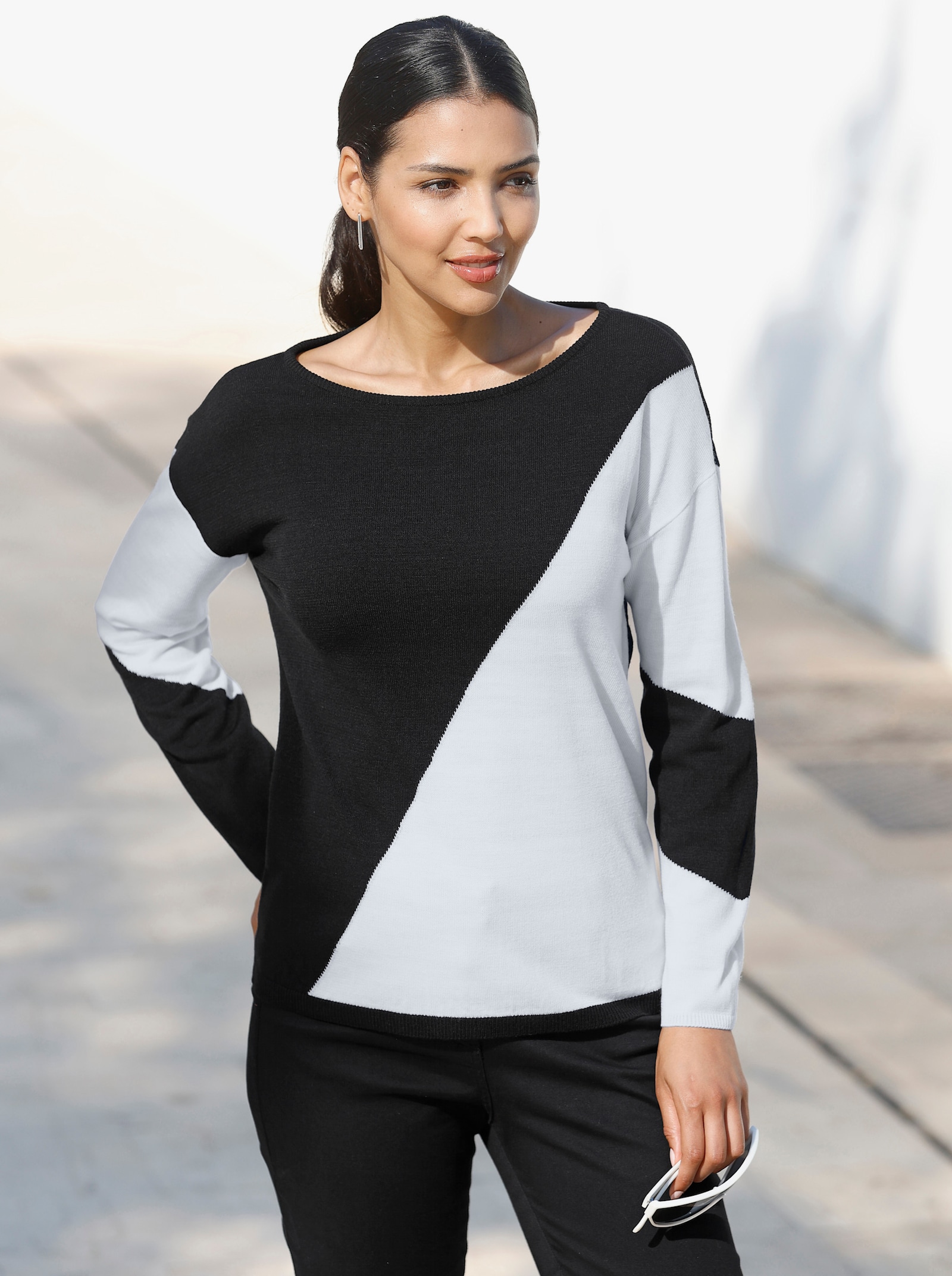 Pullover met lange mouwen en intarsiapatroon - zwart/wit gedessineerd