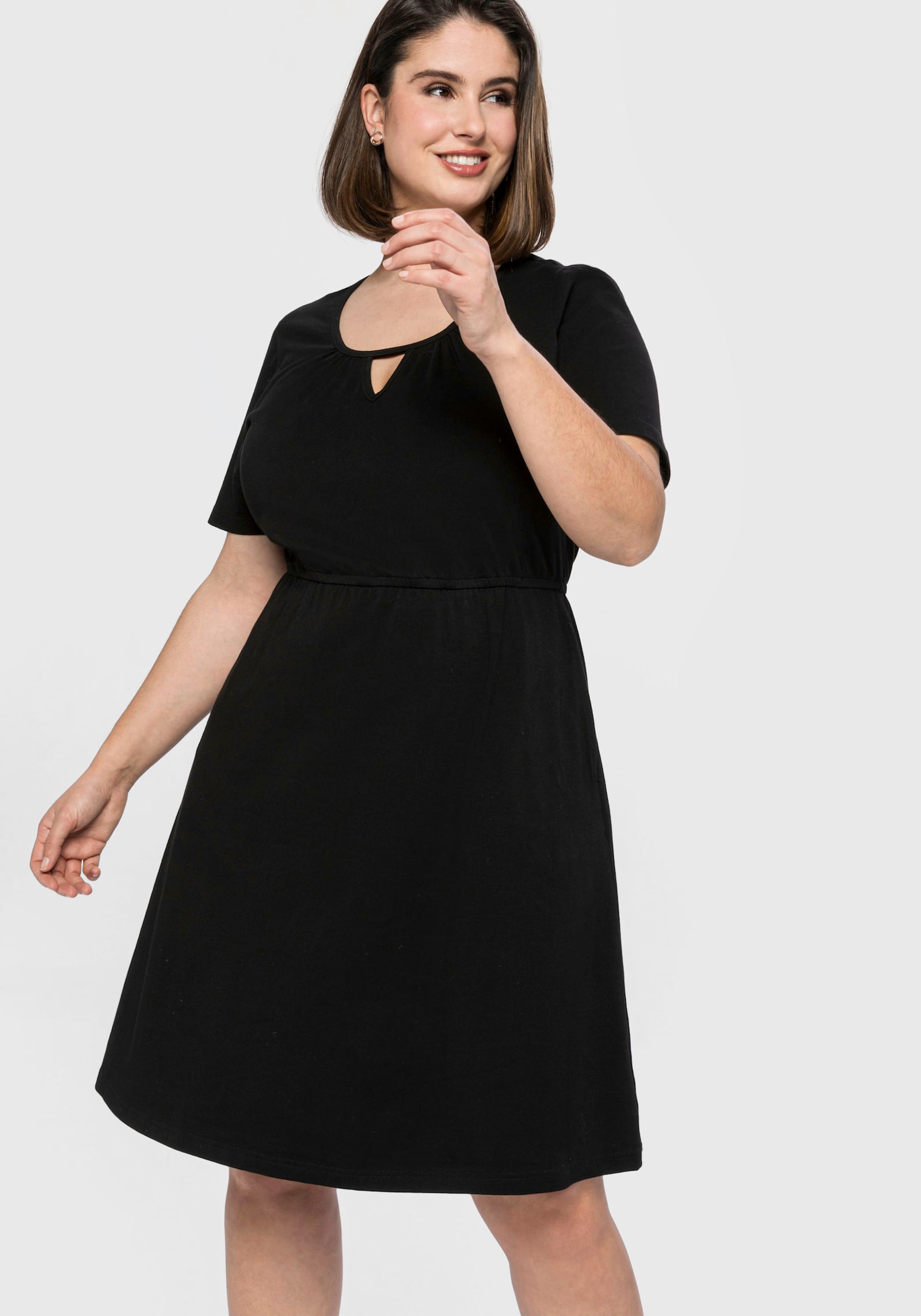 sheego Jerseykleid mit Cut-out am Ausschnitt - schwarz