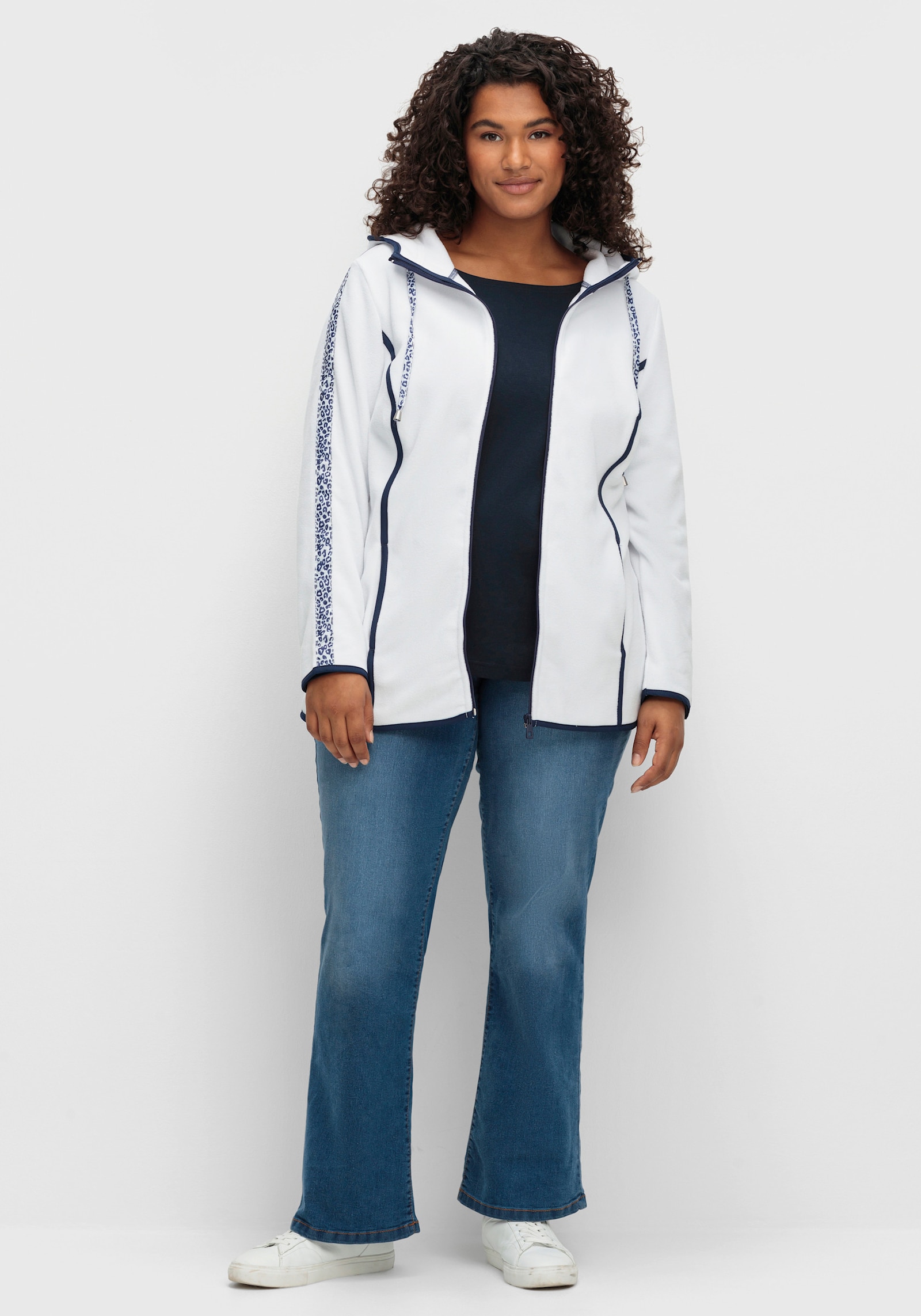 Fleecejacke mit gemusterten Zierbändern - ecru-marine