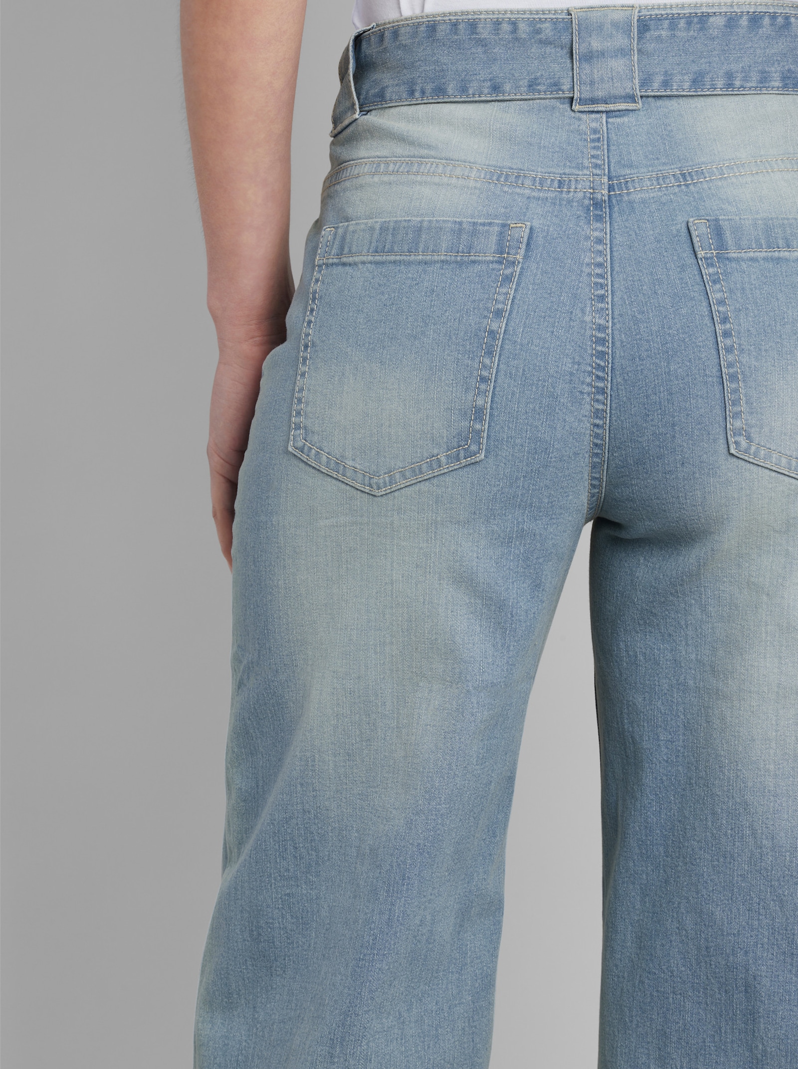 heine 5-Pocket-Jeans mit Bindegürtel - blue-bleached