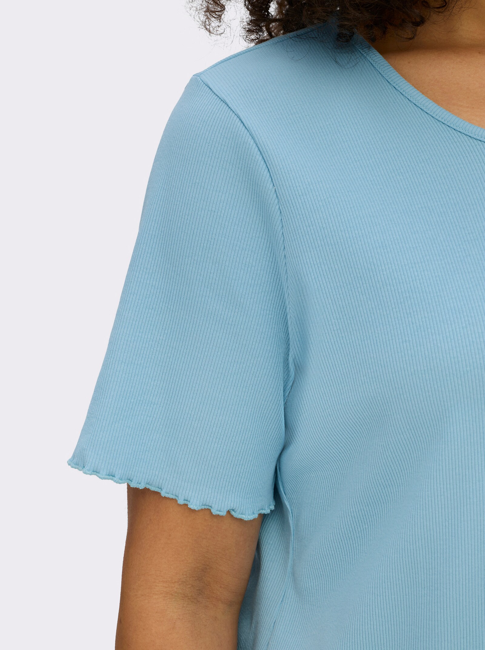 sheego Rippshirt mit Overlocknaht am Ärmel - aqua