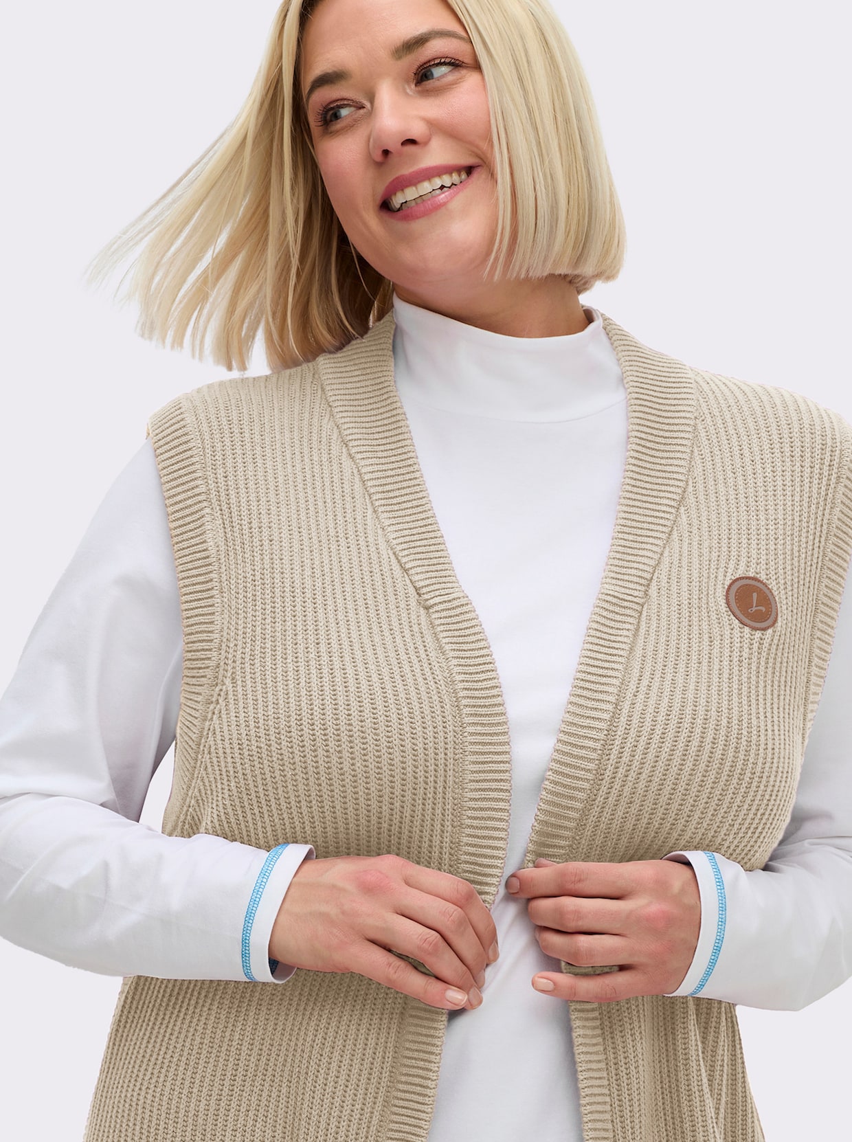 Strickweste in Longform, gerippt - sand