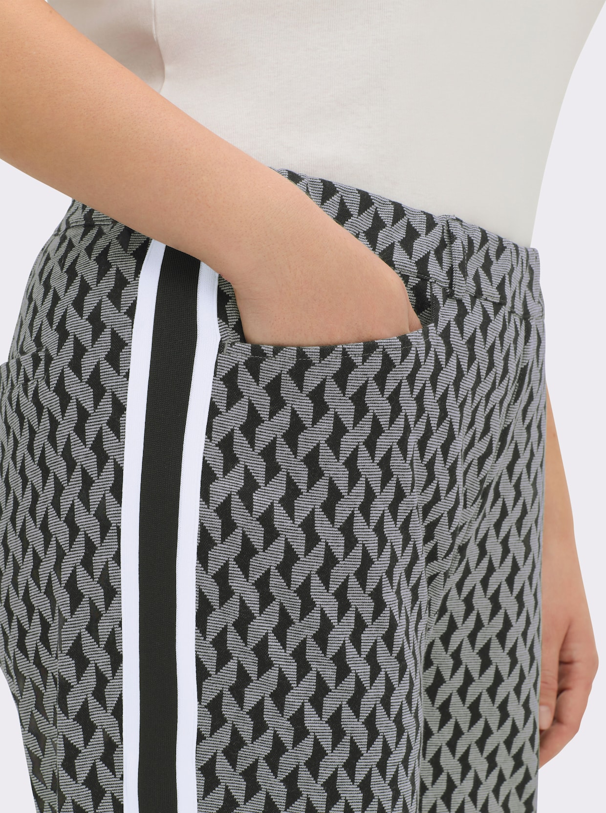 sheego Hose - schwarz-ecru-gemustert