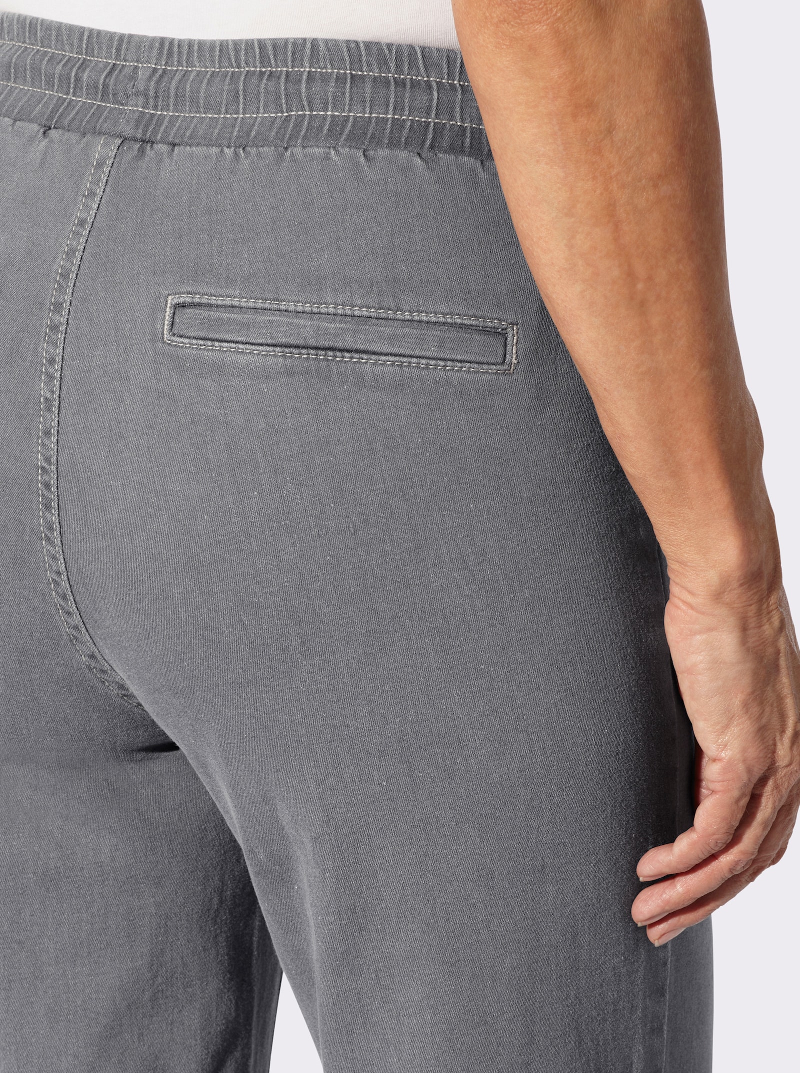 Schlupfjeans mit weitem Bein - stone-grey-denim