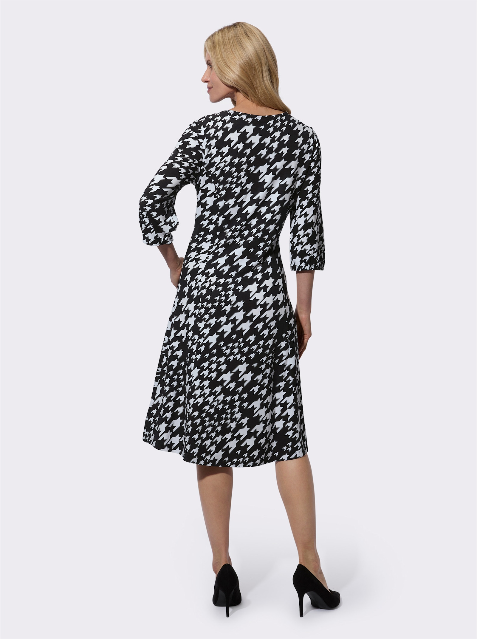 Jerseykleid im Hahnentritt-Muster - schwarz-weiss-bedruckt