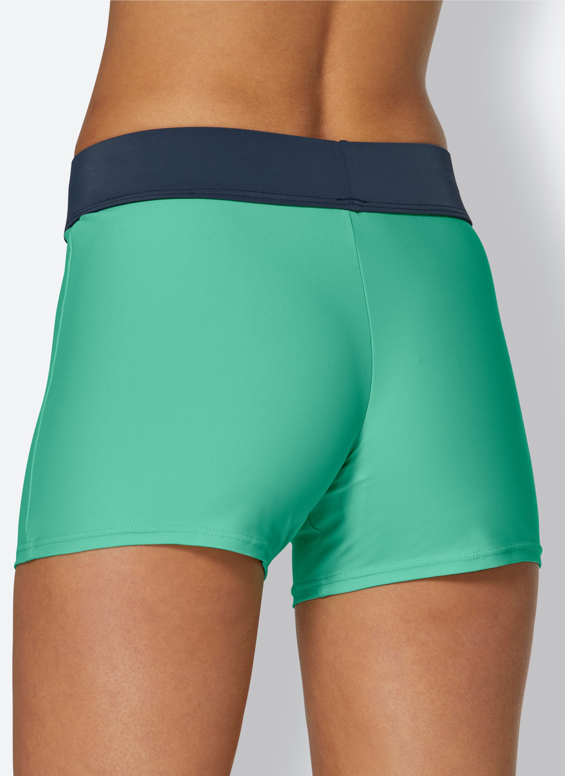 Cameosis/Feel günstig Kaufen-Bikini-Hose in blaugrün von feel good. Bikini-Hose in blaugrün von feel good <![CDATA[Sportive Bikini-Hose mit kontrastfarbiger Blende.]]>. 