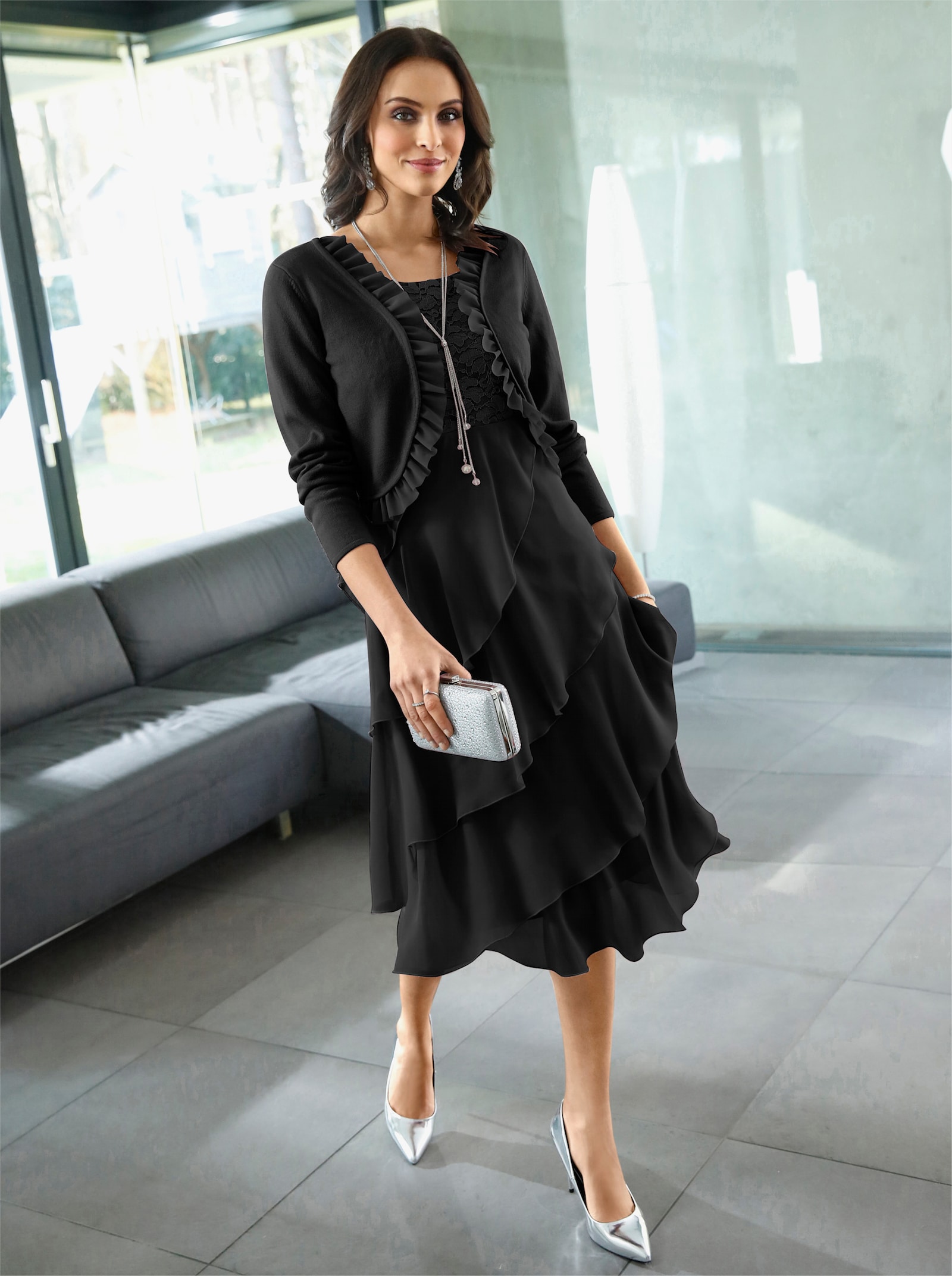 Bolero so šifónovými volánmi - čierna