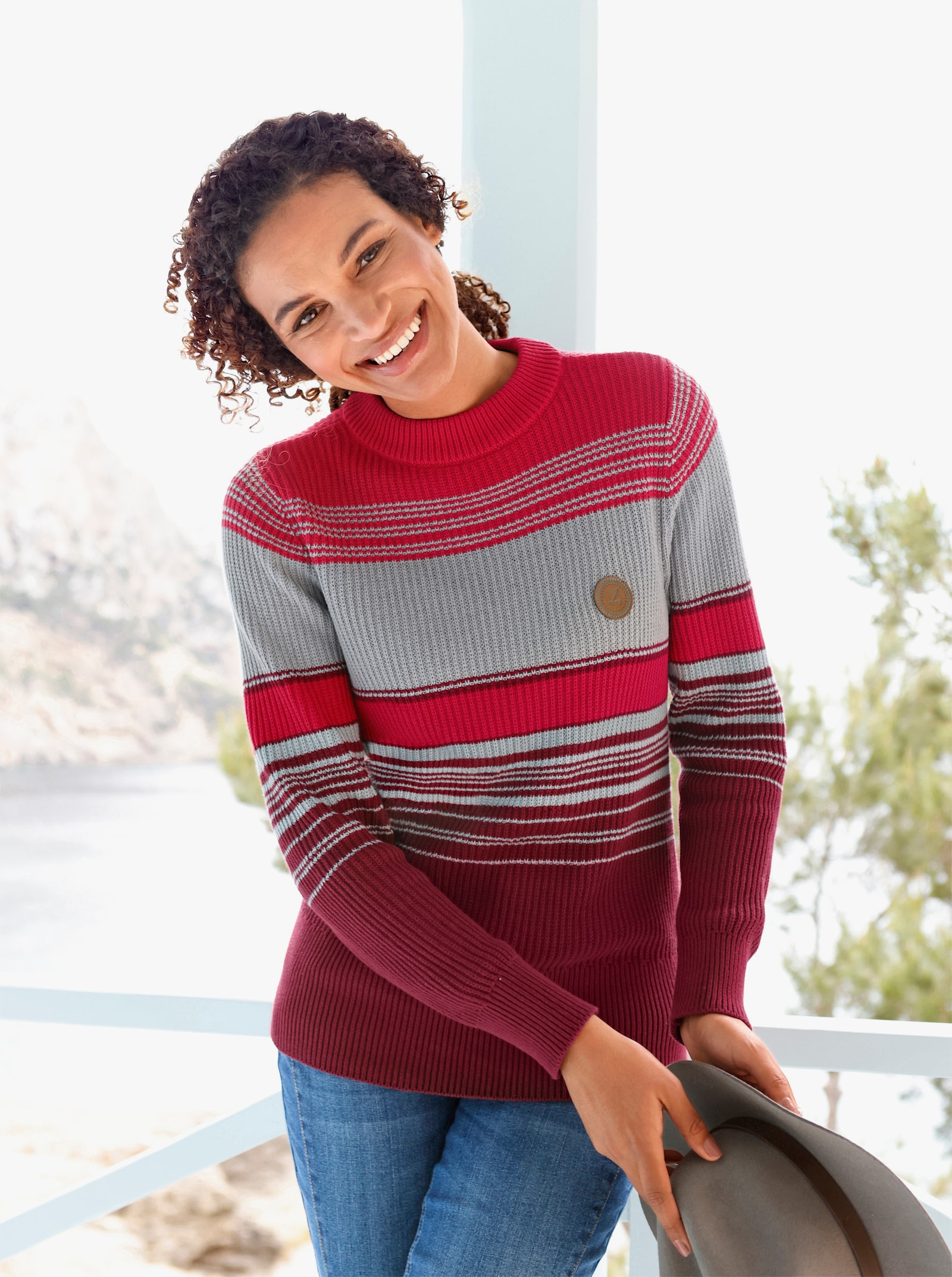 Stehkragenpullover in Ripp-Optik - dunkelrot-steingrau