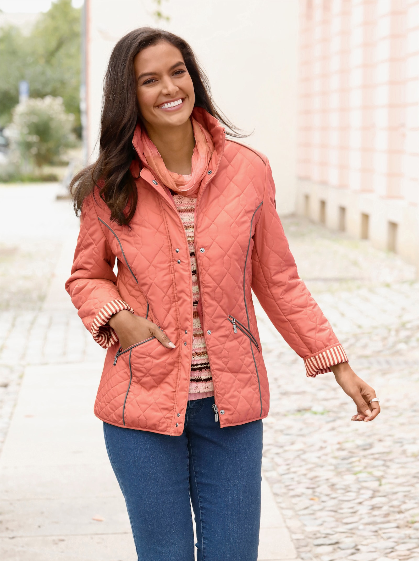 Steppjacke mit Kontrast-Details - grapefruit