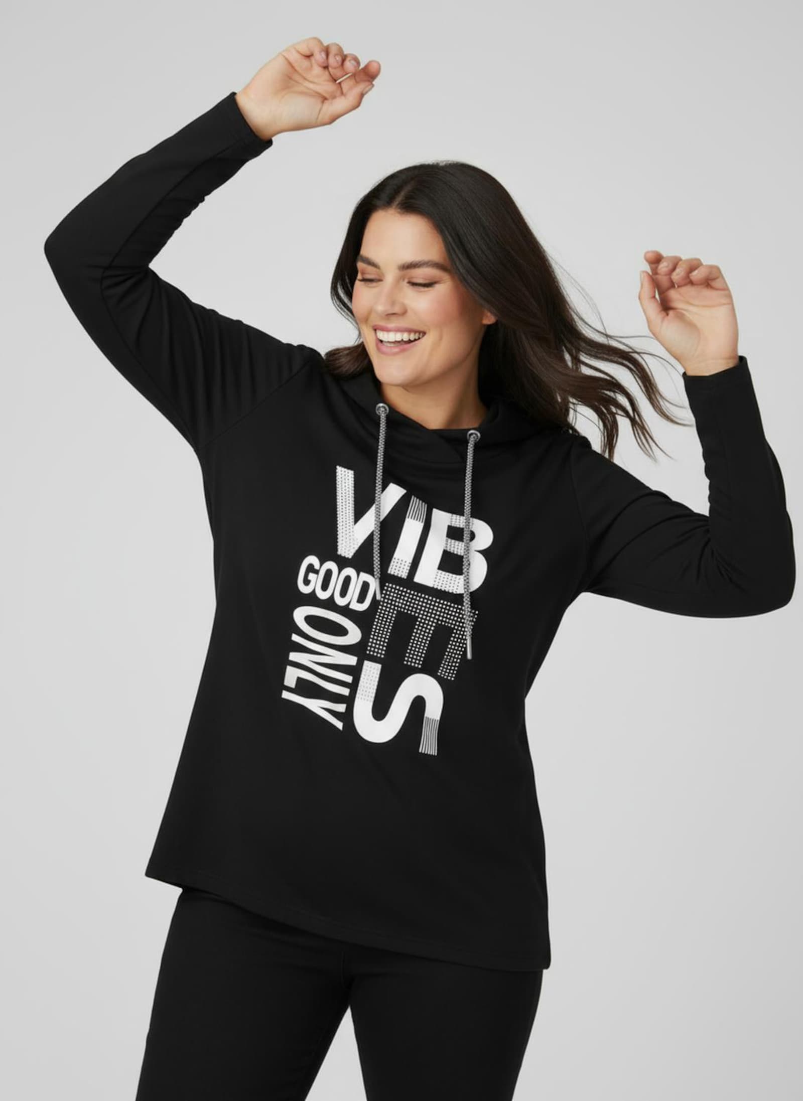 Langarmshirt mit silberfarbigem Print - schwarz