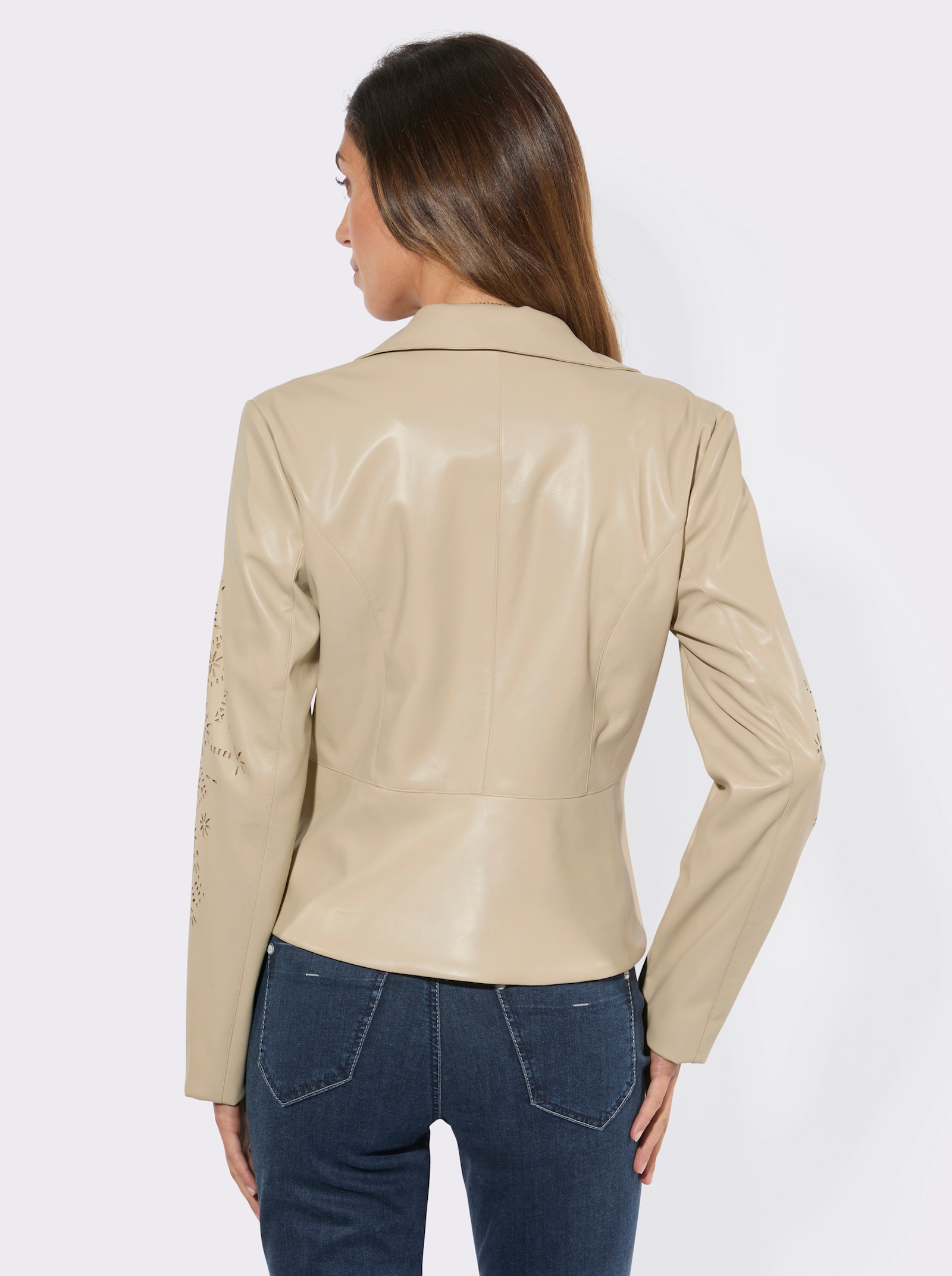 Lederimitat-Blazer mit schmeichelndem Schößchen - sand