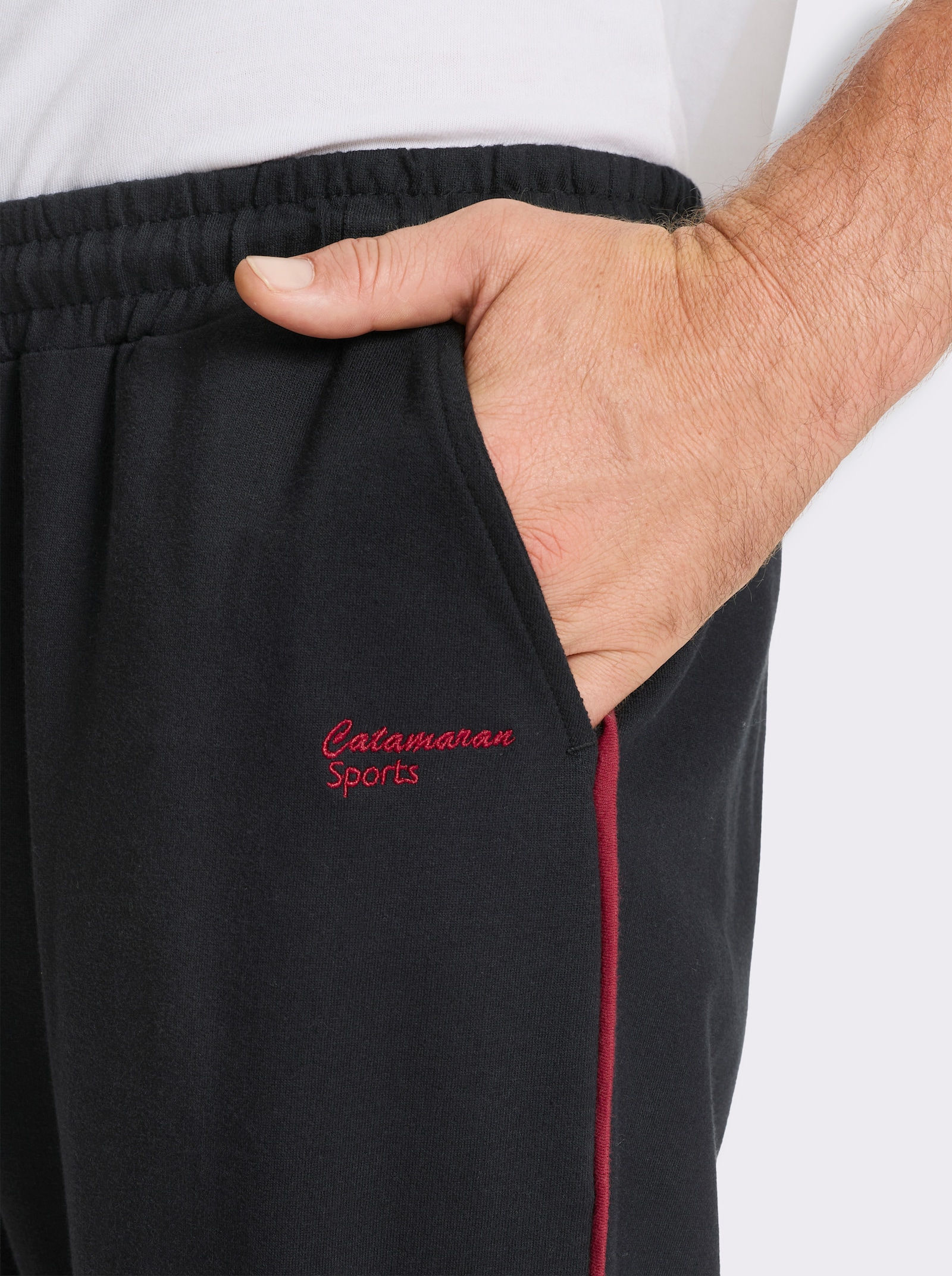 Catamaran Sports Sweathose mit seitlicher Paspel - schwarz-kirsche