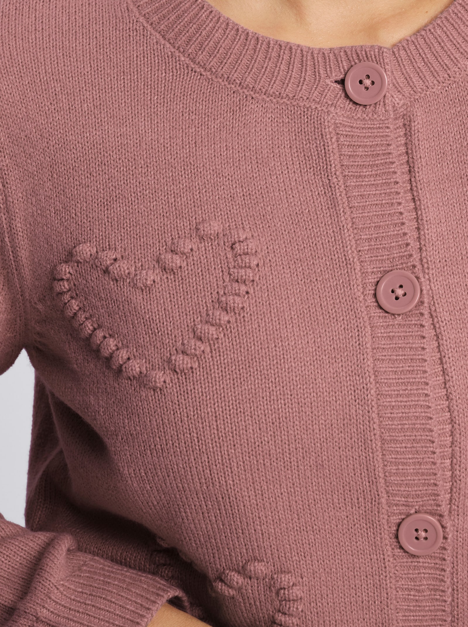 Strickjacke mit herzförmigem Strickmotiv - rosenholz