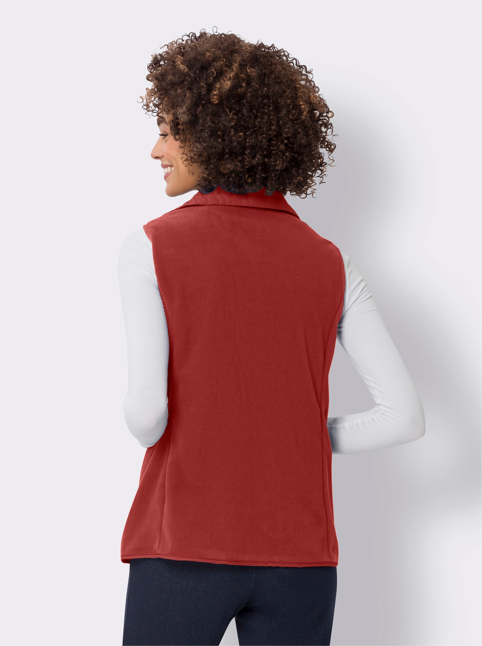 Vesta s vreckami vo švoch - čerešňová