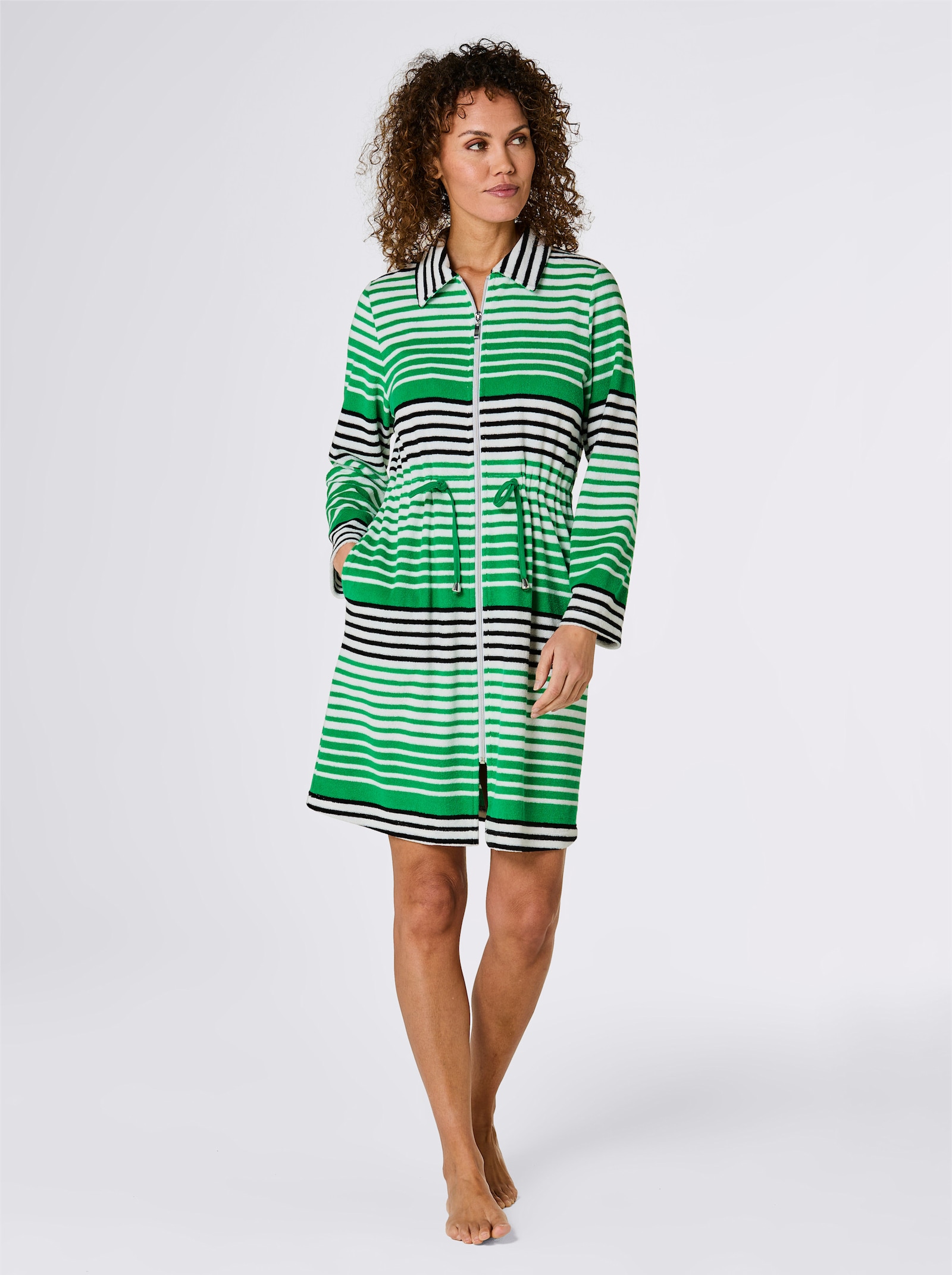 feel good Bademantel - grasgrün-weiss-geringelt