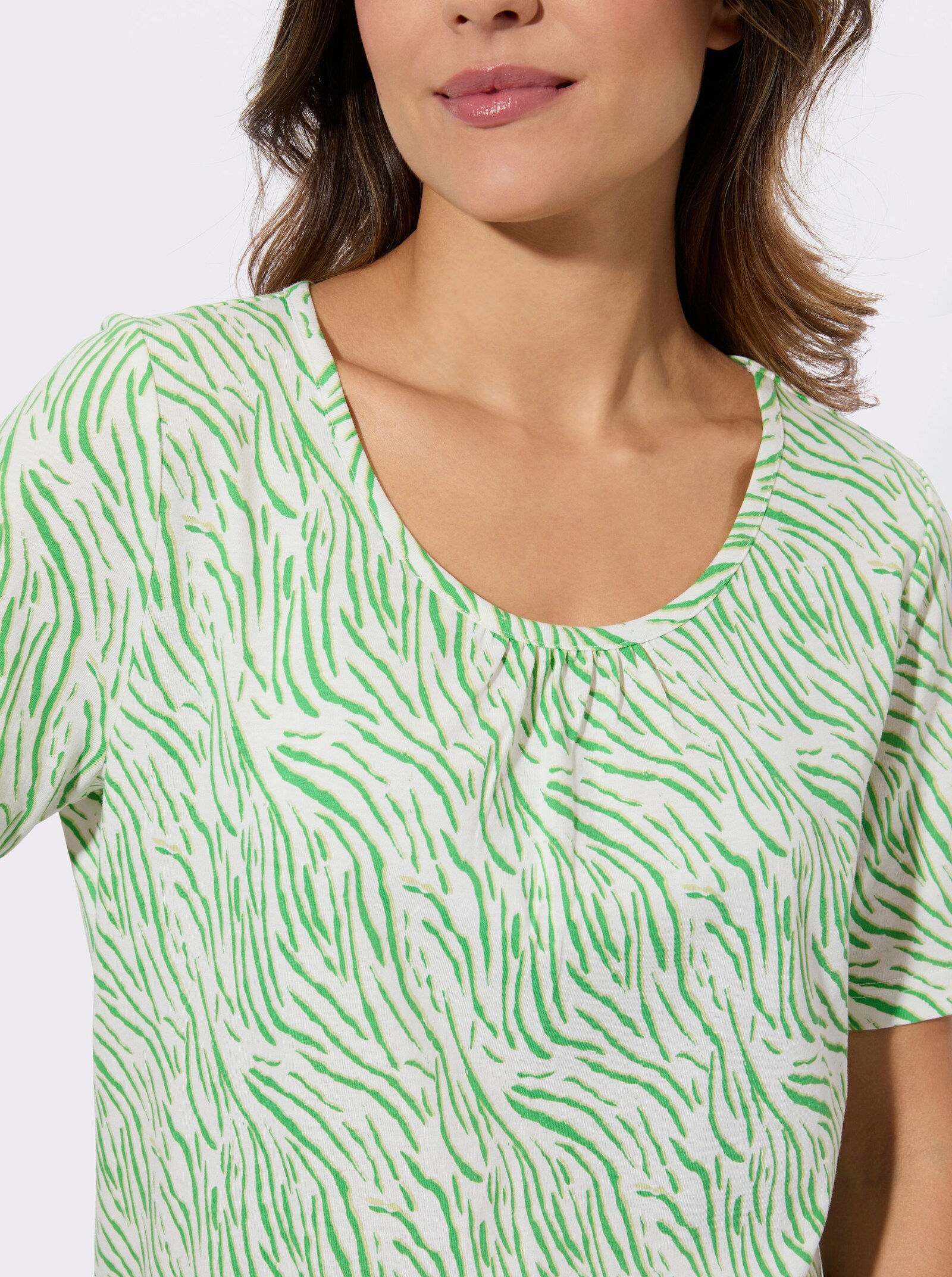 Kurzarmshirt im grafischen Druck-Muster - ecru-apfel-bedruckt