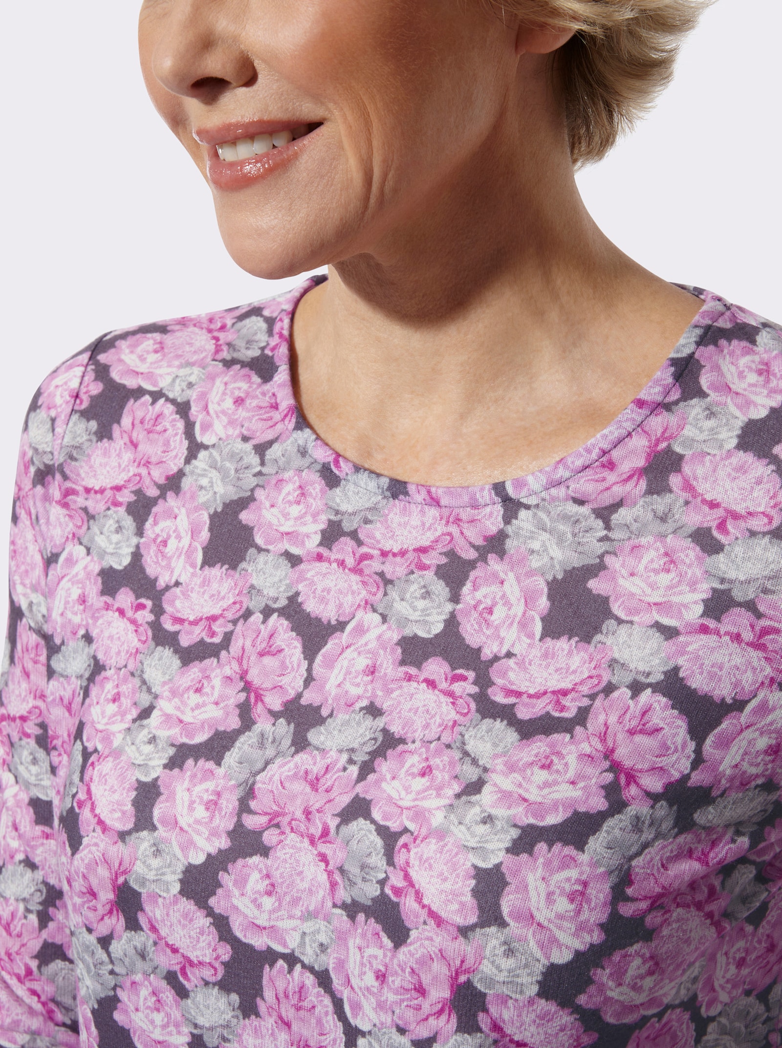 Rundhalspullover im floralen Dessin - steingrau-erika-bedruckt