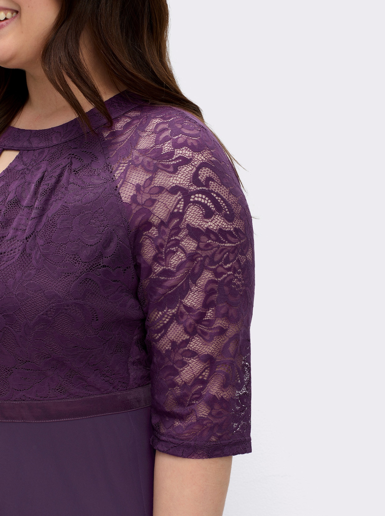 Spitzenkleid - traube