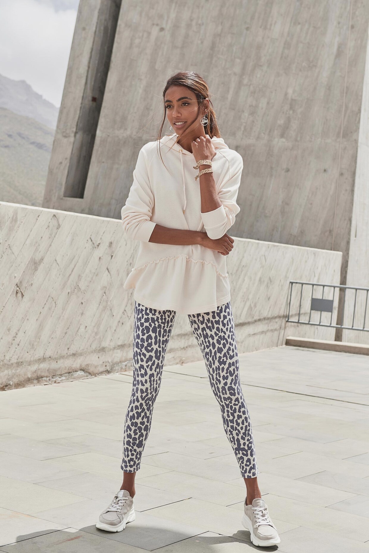 LASCANA Kapuzensweatshirt - creme