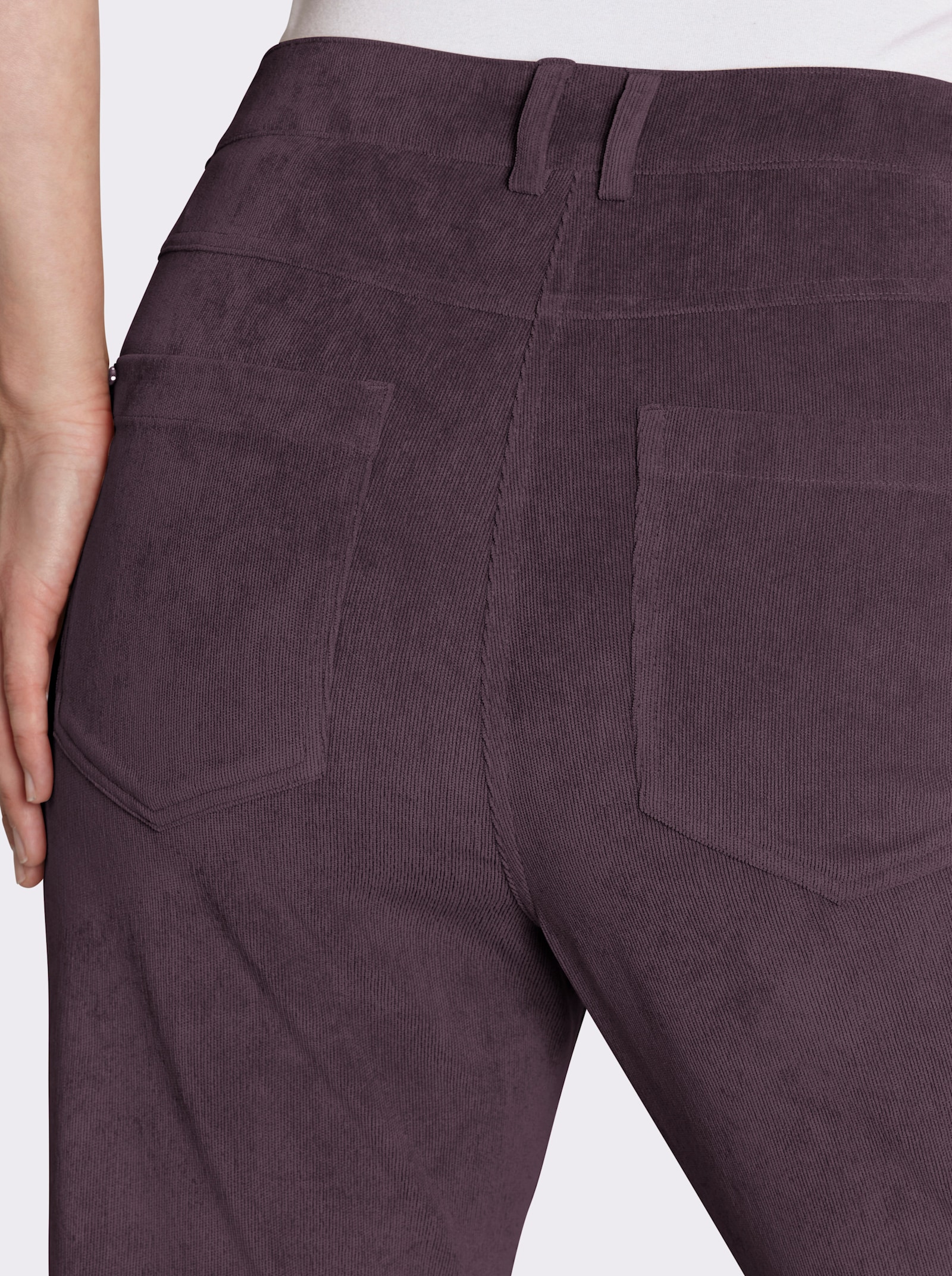 sheego Cordhose in Bootcut-Form - aubergine