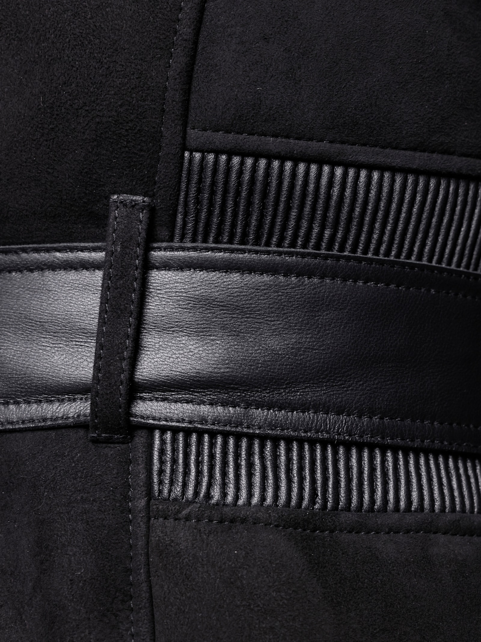 Mainpol Lammfelljacke mit Fellbesätzen - schwarz