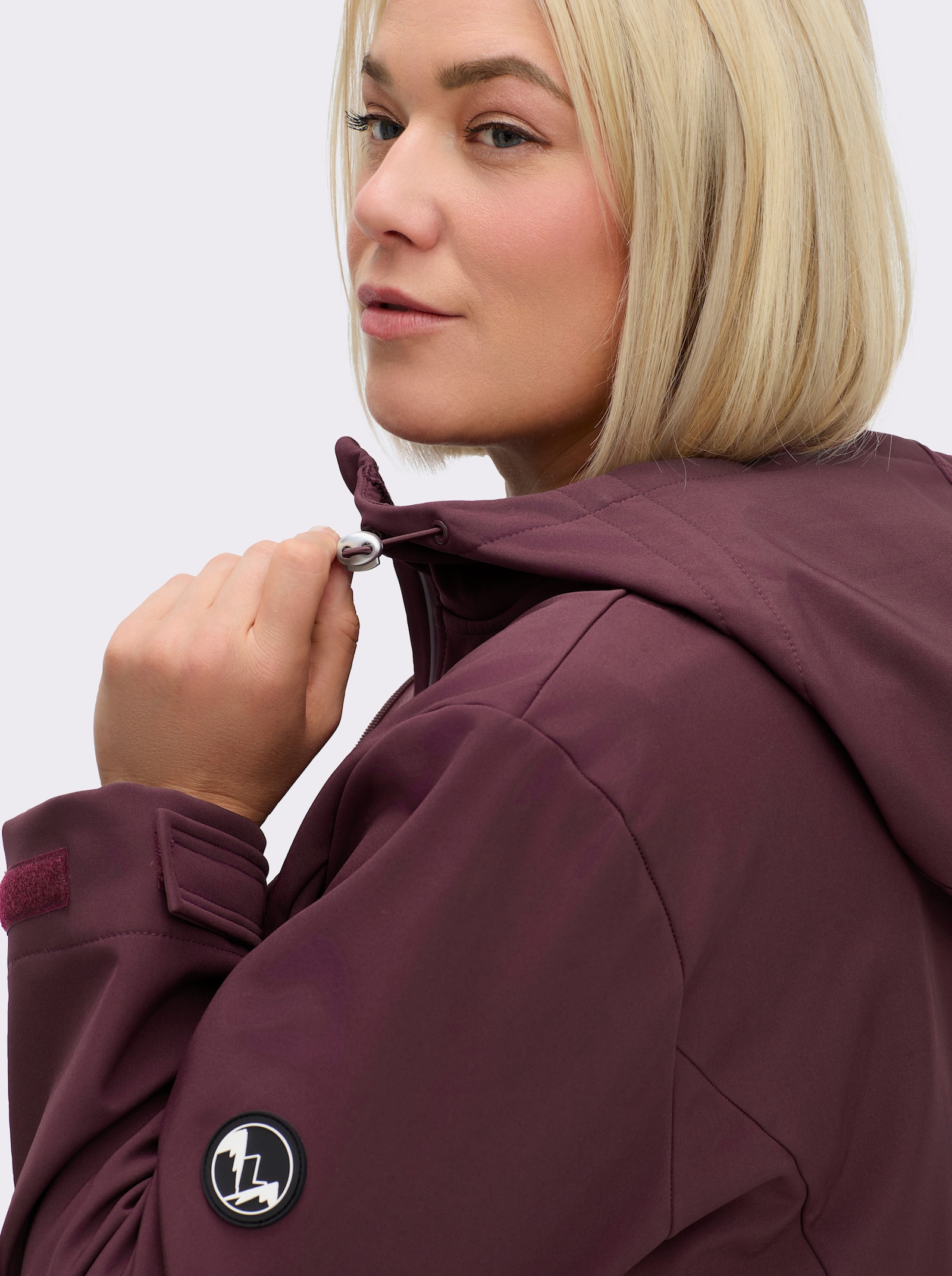 sheego Veste Softshell avec coulisse intégrée - lie-de-vin