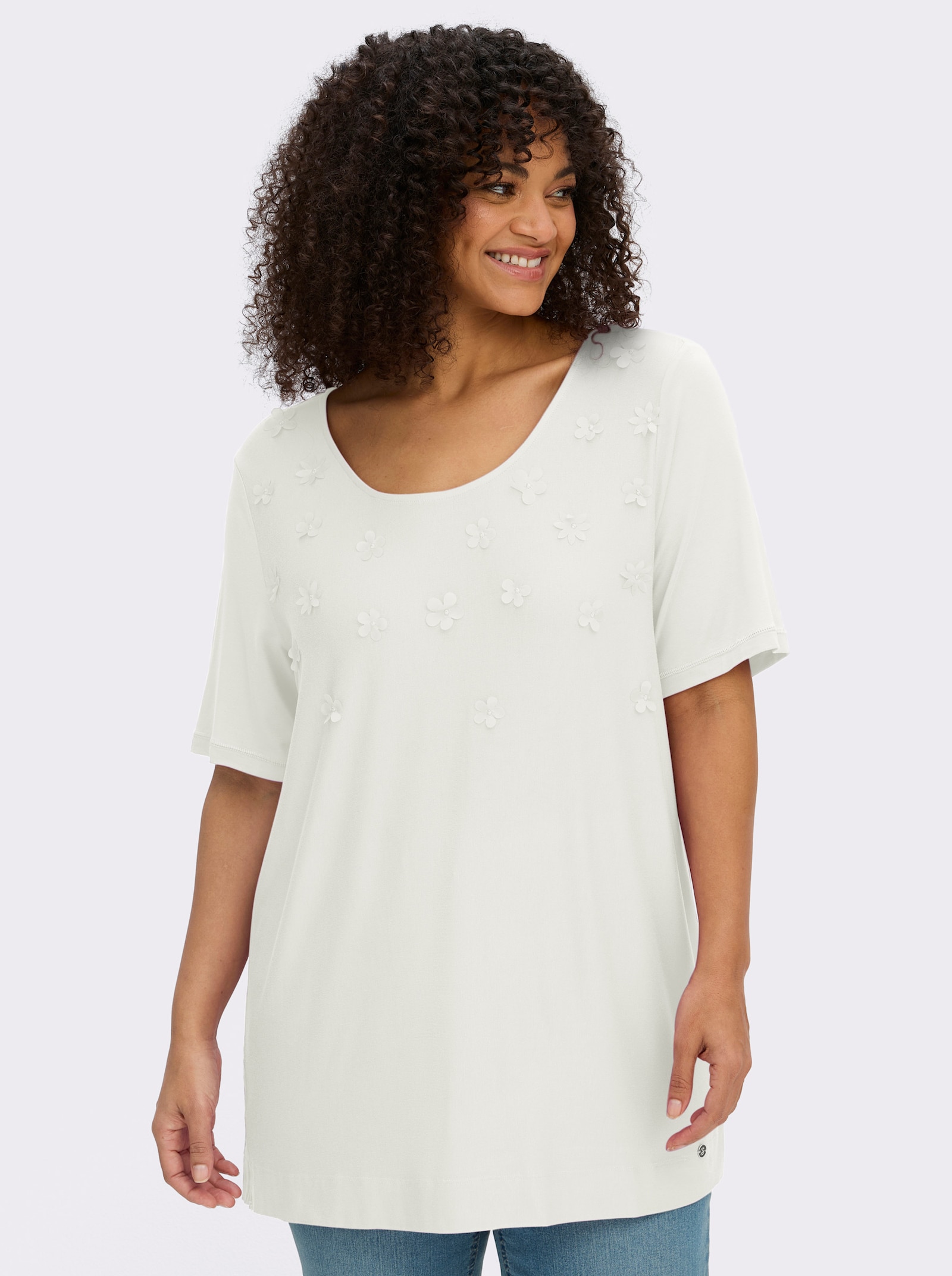 sheego Shirt mit 3D-Blütenapplikationen - ecru