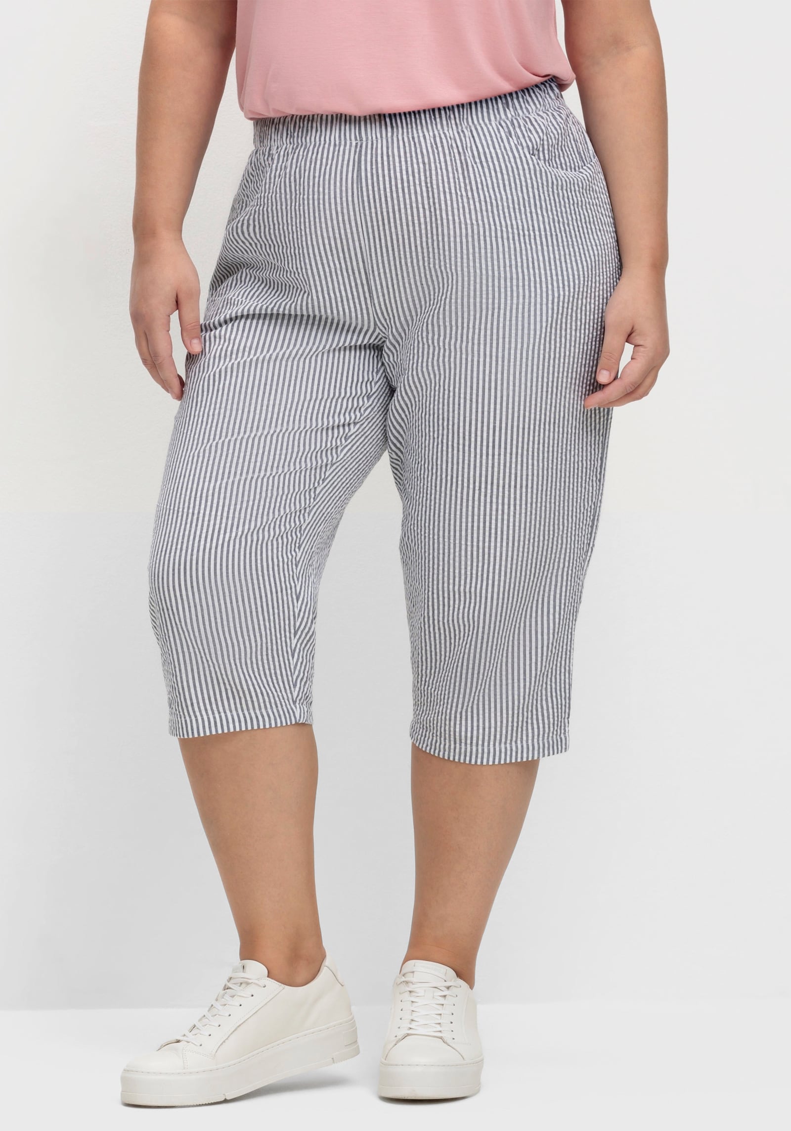 Caprihose aus Seersucker, gestreift - dunkelblau-gestreift