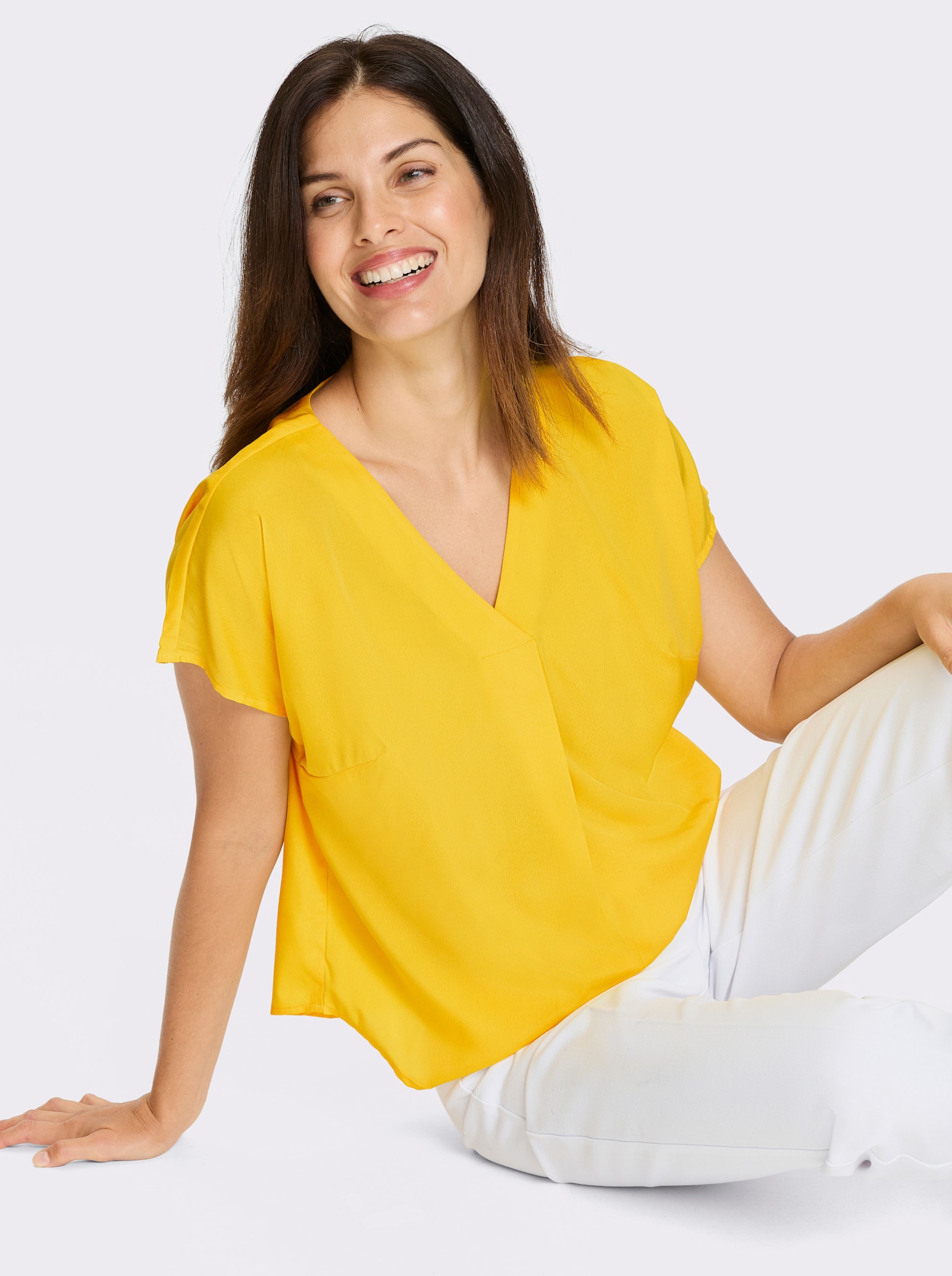 Blouse met korte mouwen en plooi voor - zonnegeel