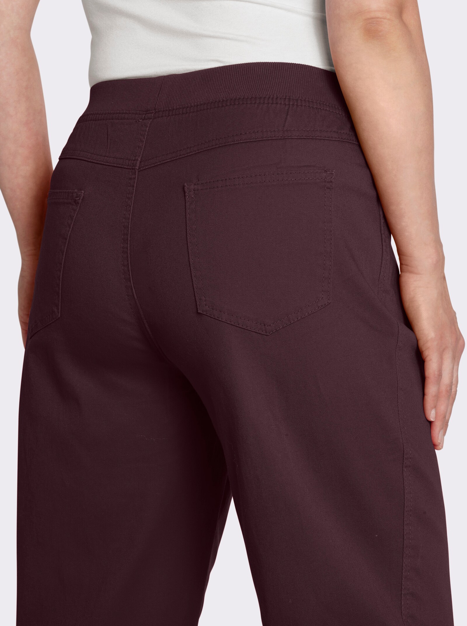 Stretch-Jeans mit Rundum-Dehnbund - bordeaux