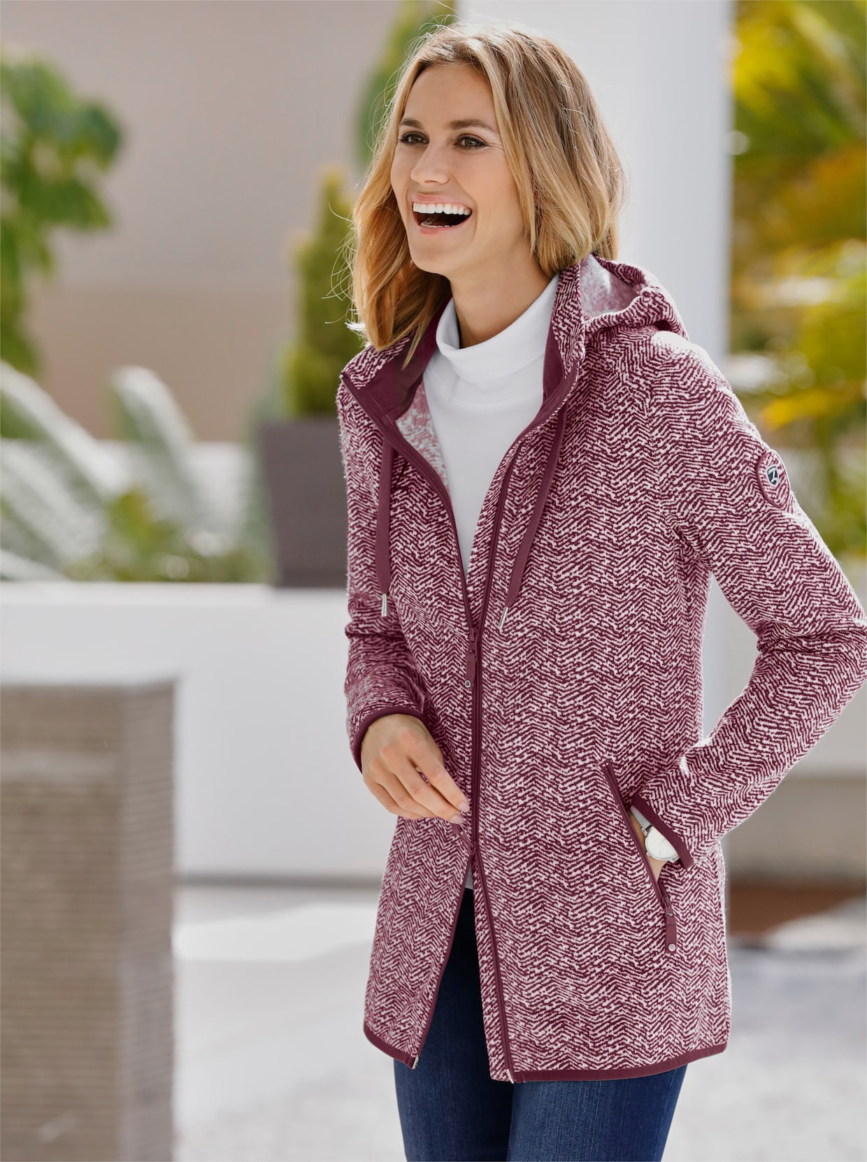 Veste polaire à capuche - bordeaux-blanc à motifs
