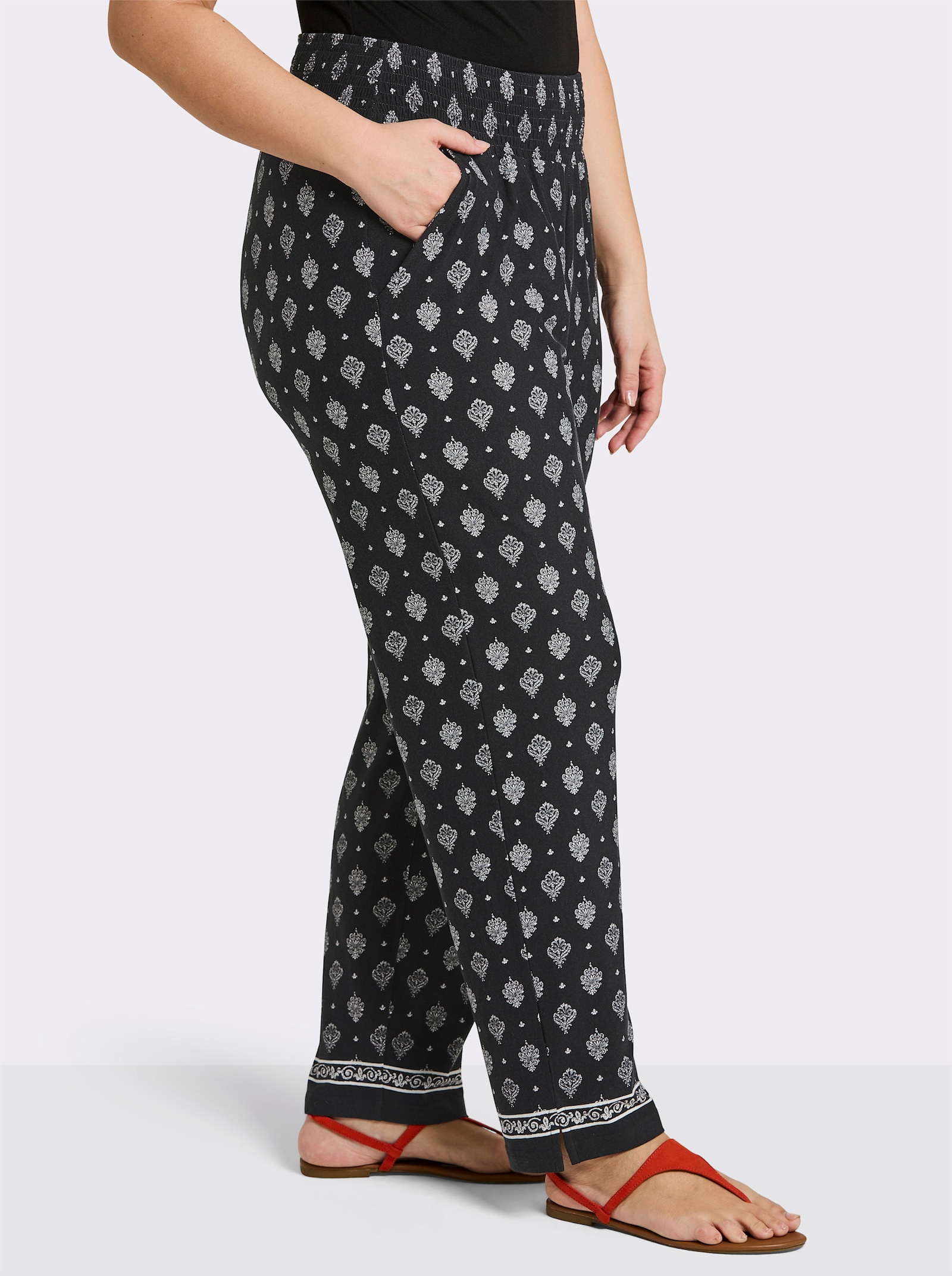sheego Comfortbroek met ornamentprint - zwart/ecru geprint