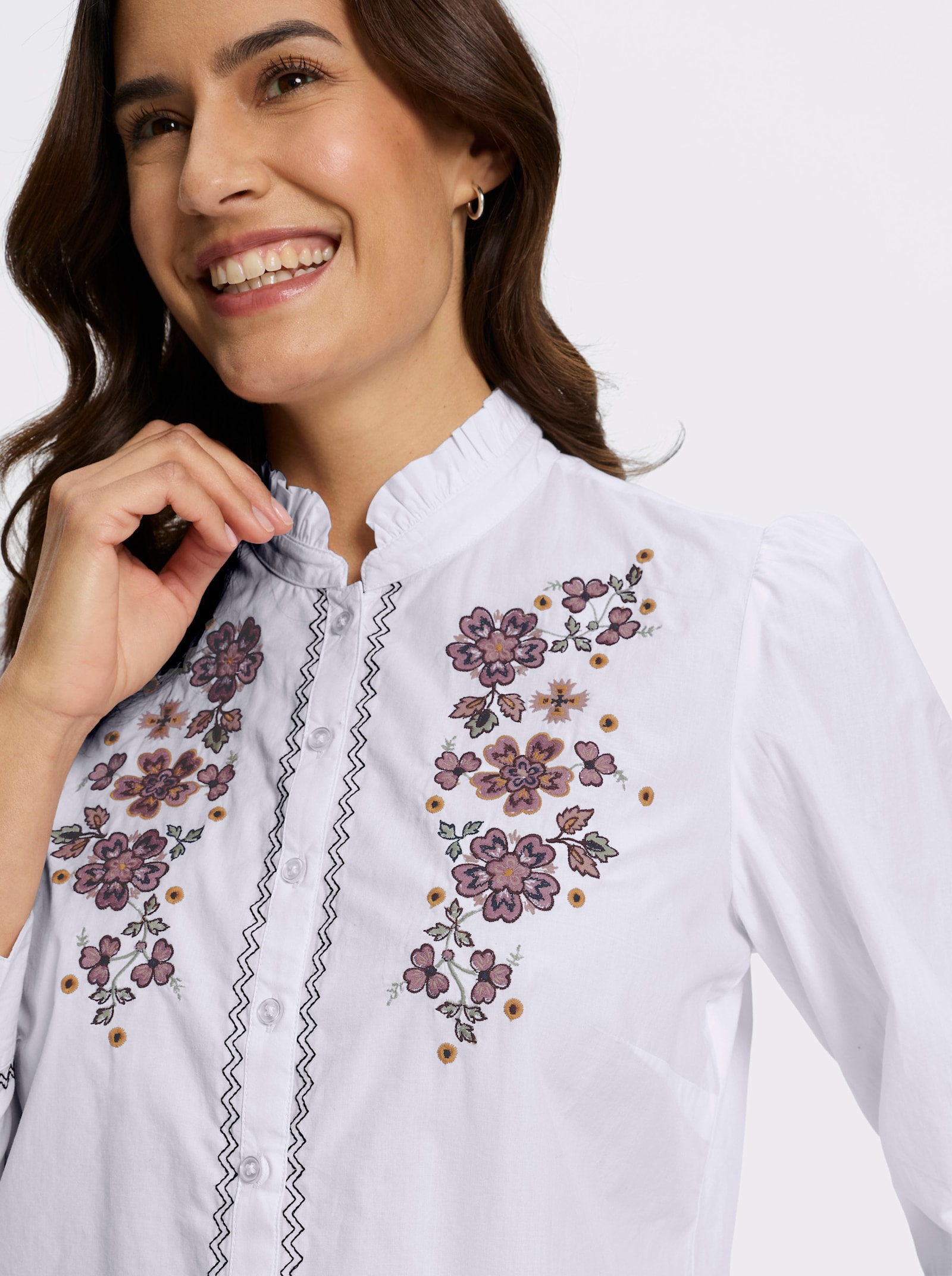 Baumwollbluse mit Blütenstickerei - ecru