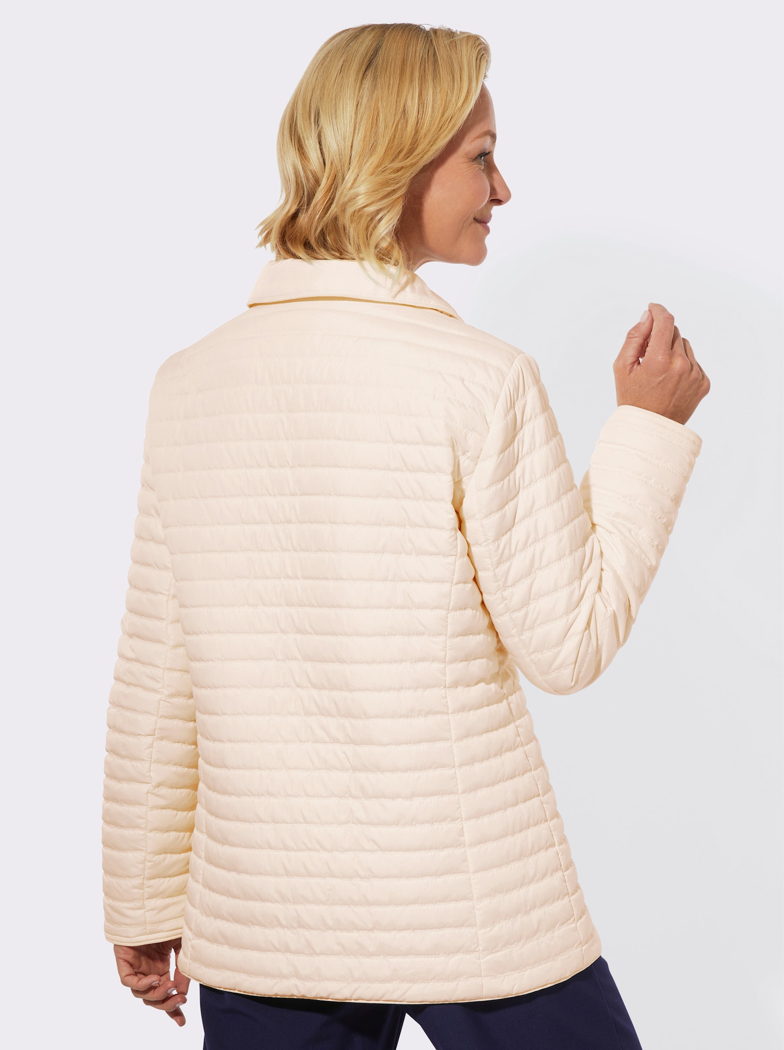 Steppjacke mit Druckknöpfen - champagner