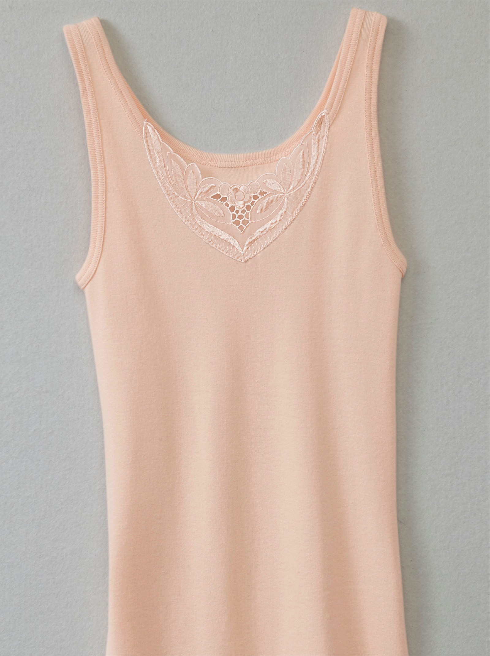 wäschepur Achselhemd mit verschiedenen Spitzen-Motiven - apricot + mauve + champagner