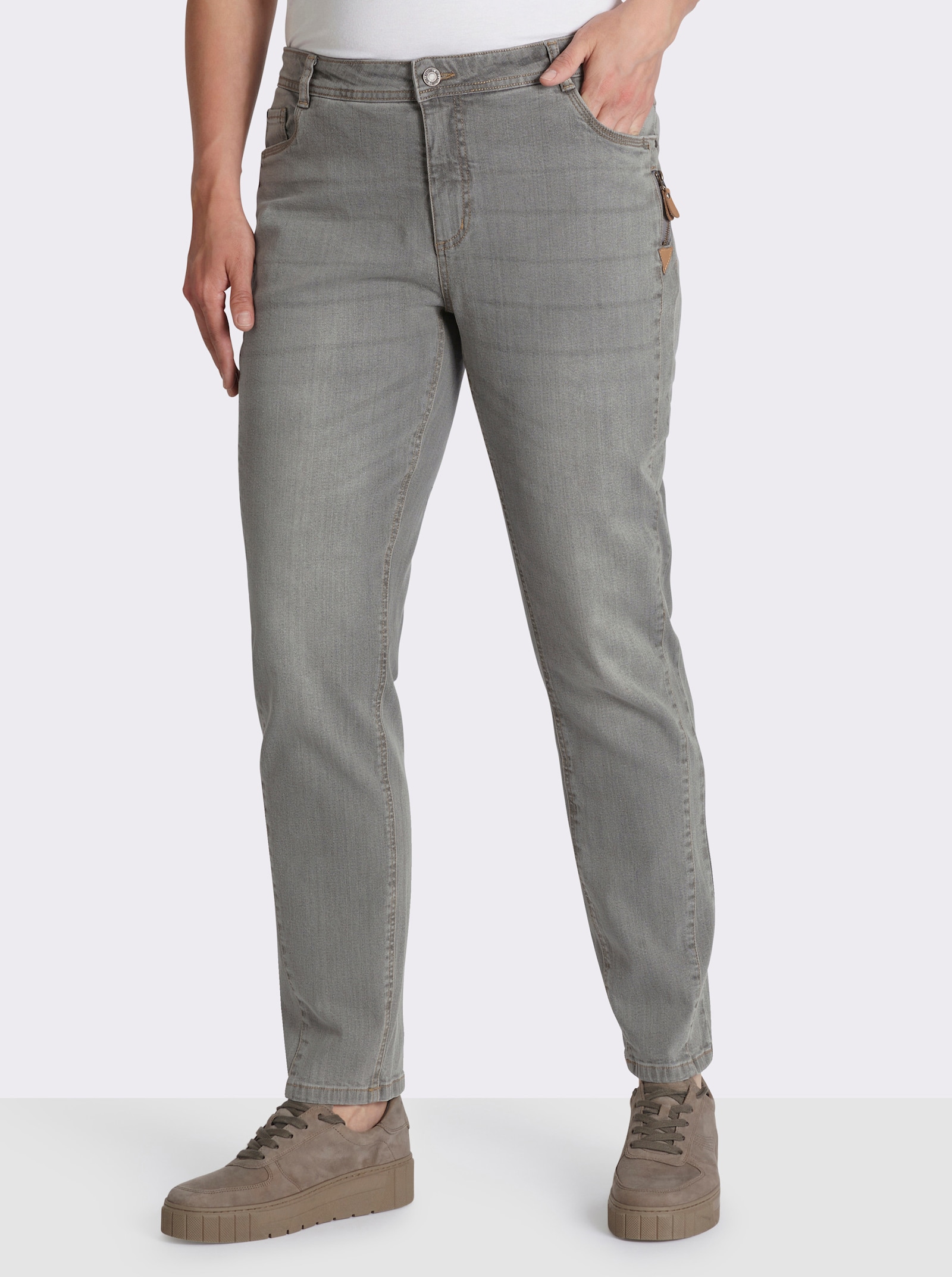 Jeans in modischer Waschung - light grey-denim