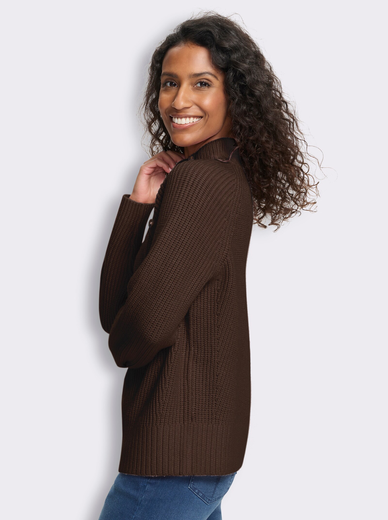 heine Pullover mit Zierknöpfen - schoko