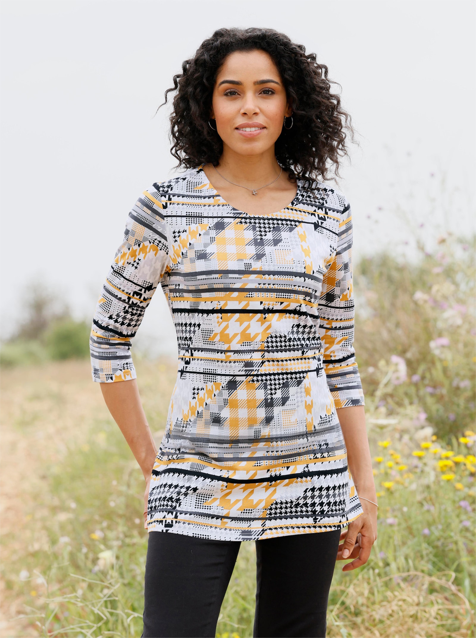 Lang shirt met 3/4-mouwen - oker/grafiet bedrukt