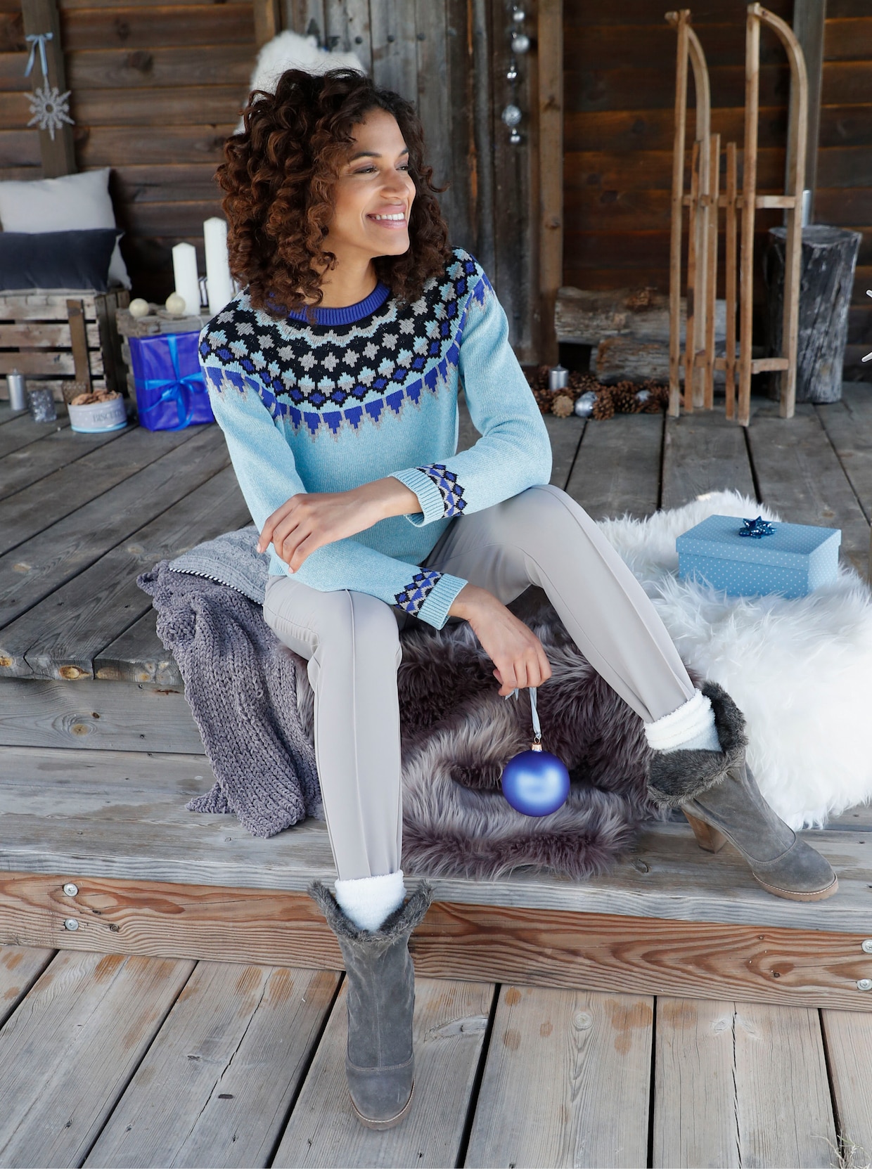 Strickpullover - eisblau-gemustert