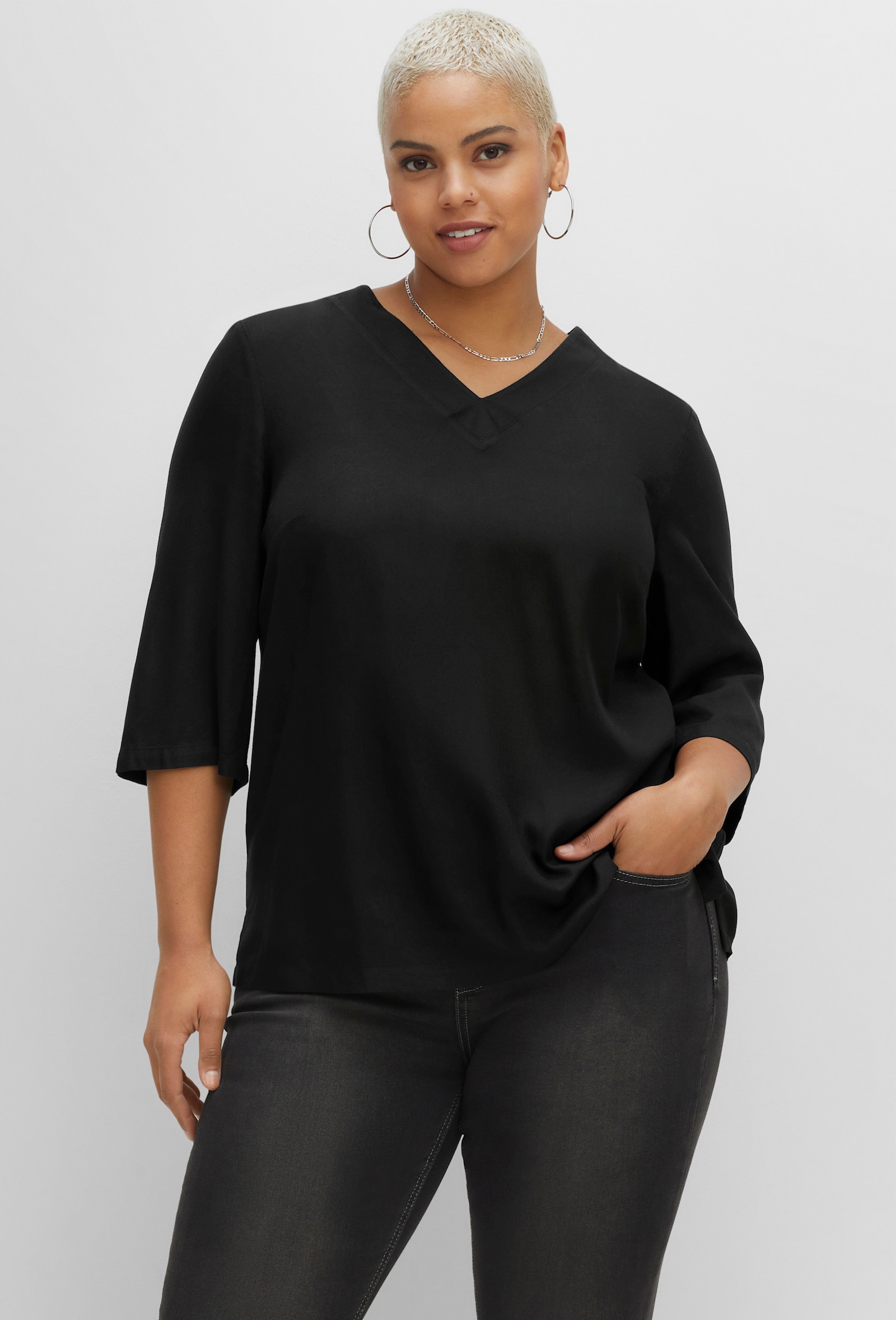 sheego Tunika mit V-Ausschnitt - schwarz