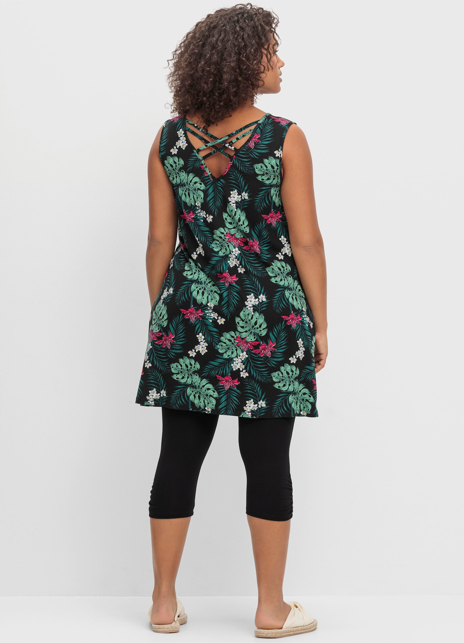 sheego Shirt und Leggings im Set - schwarz-gemustert