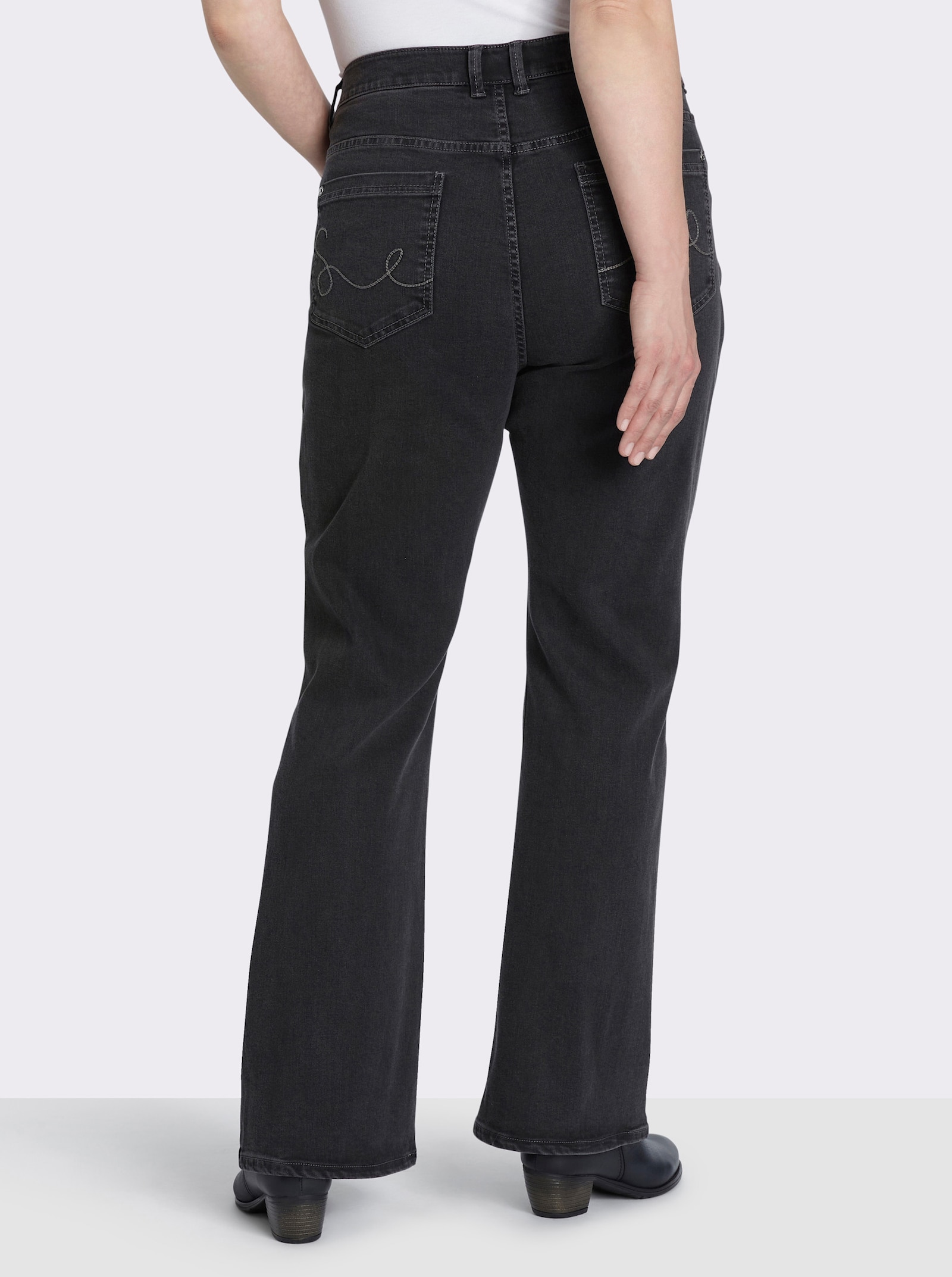 sheego Bootcut-Jeans in 5-Pocket-Form - black denim