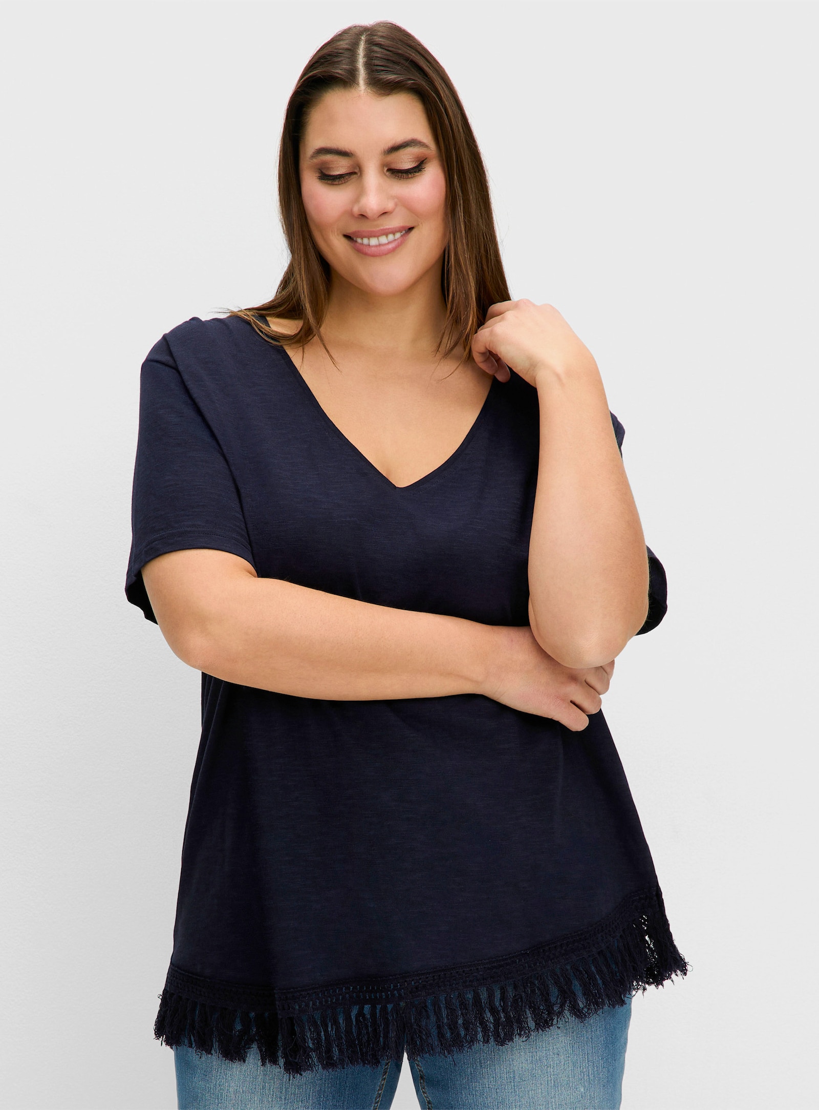 sheego Oversize-Shirt mit Fransen - tiefblau