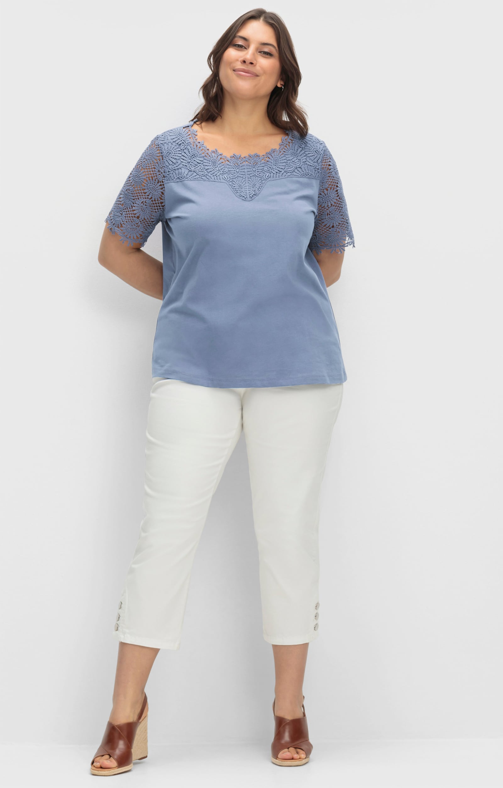 Spitzenshirt mit transparenter Spitze - eisblau