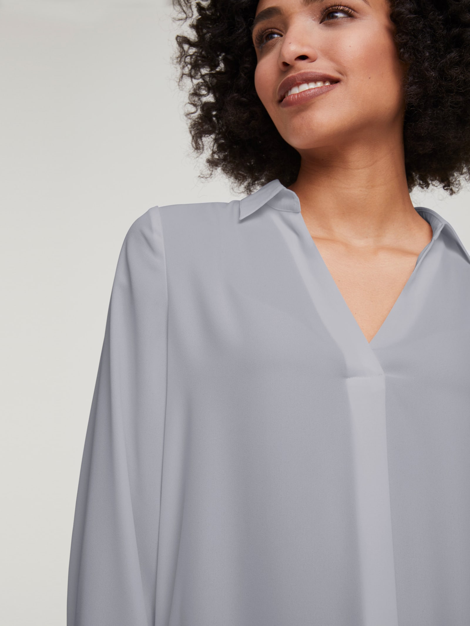 heine Schlupf-Bluse in Longform - hellgrau